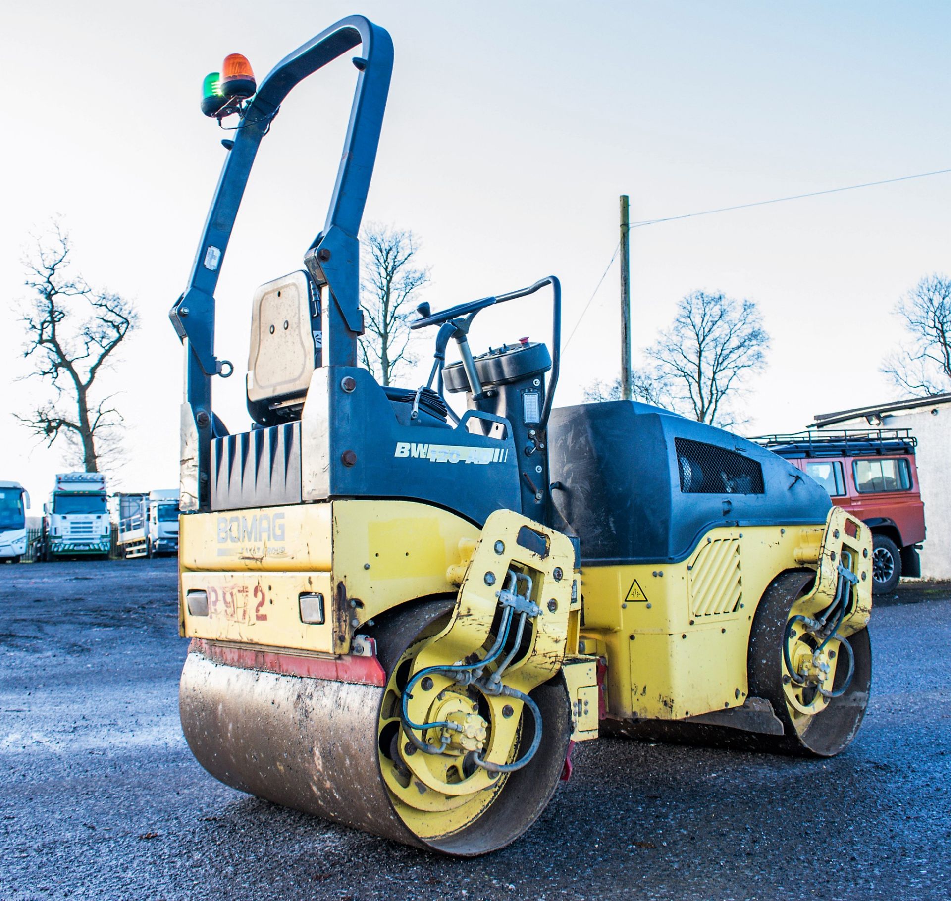 Bomag BW120 AD-4 double drum ride on roller Year: 2007 S/N: 25113 Recorded Hours: 1703 R972 - Image 4 of 14