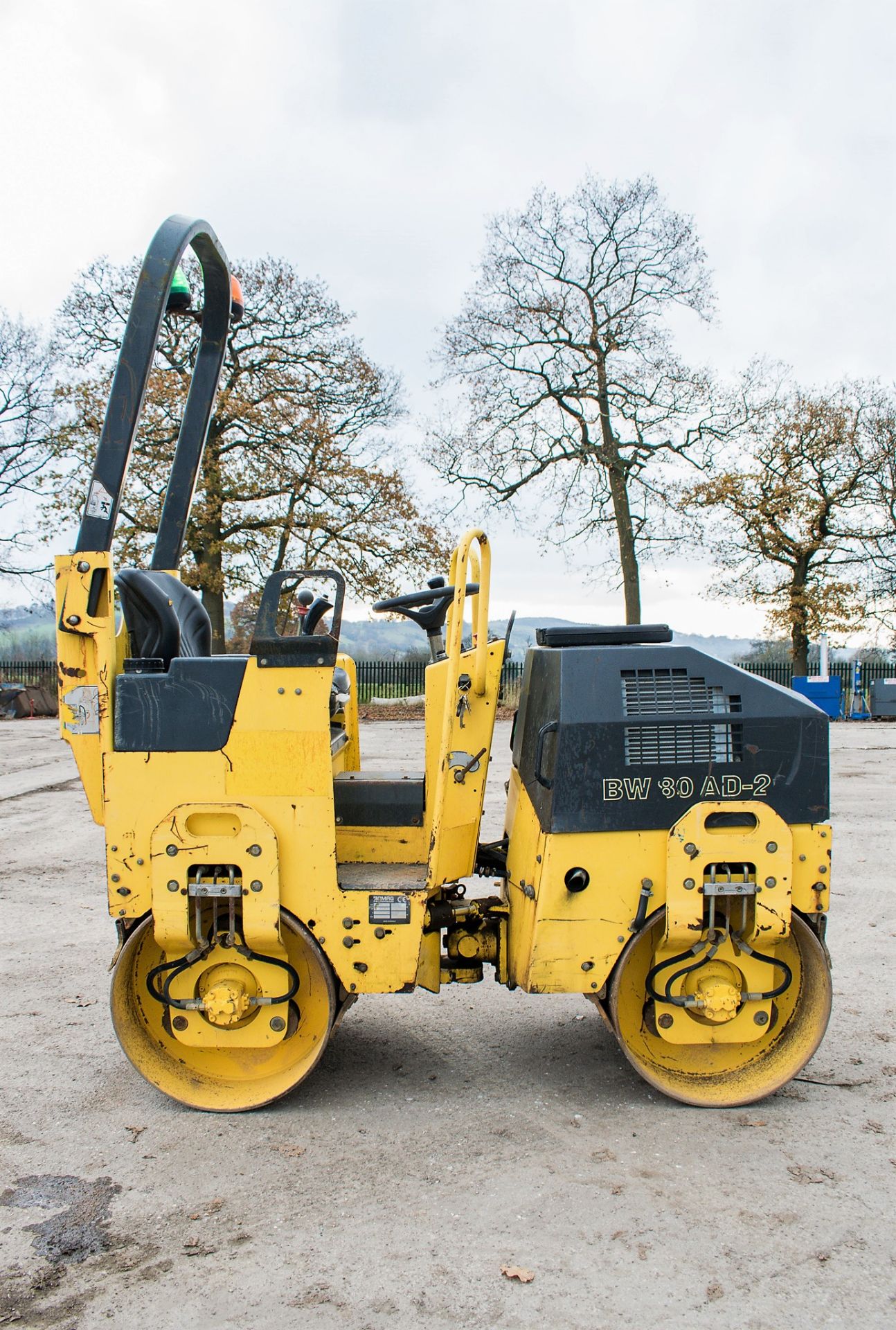 Bomag BW80 AD-2 double drum ride on roller Year: 2006 S/N: 426240 Recorded Hours: 396 R1346 - Image 8 of 13