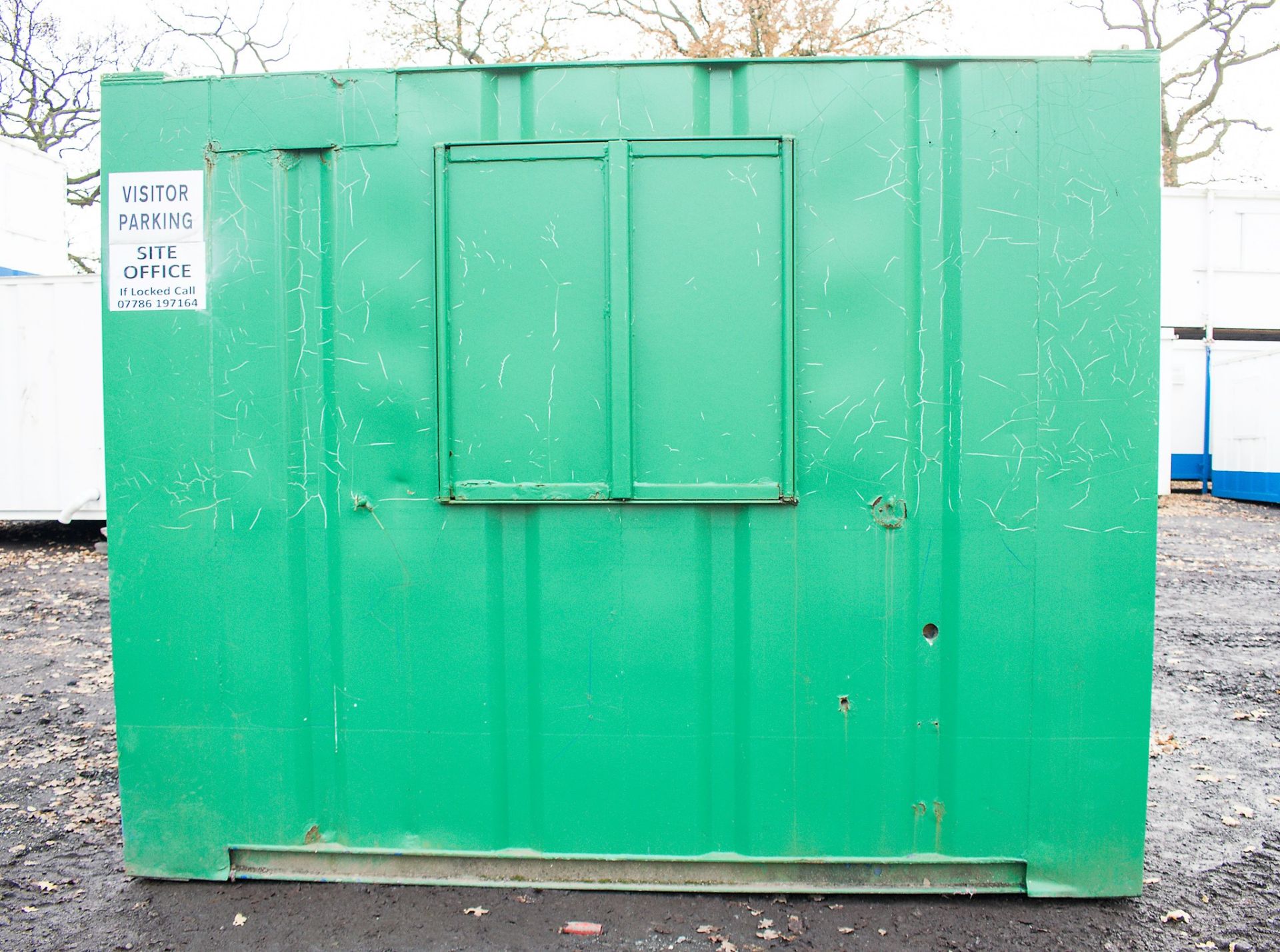 32 ft x 10 ft steel anti vandal office site unit Comprising of: 2 - offices & lobby c/w keys ** Door - Image 6 of 9