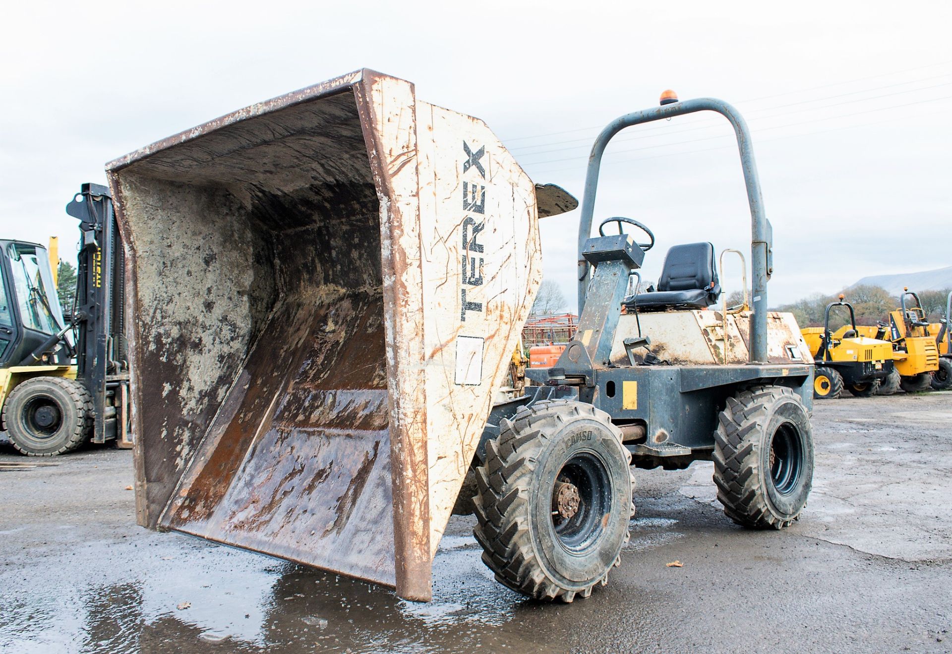 Benford Terex 3 tonne straight skip dumper Year: 2006 S/N: E601FC173 Recorded Hours: 2397 D818 - Image 7 of 19