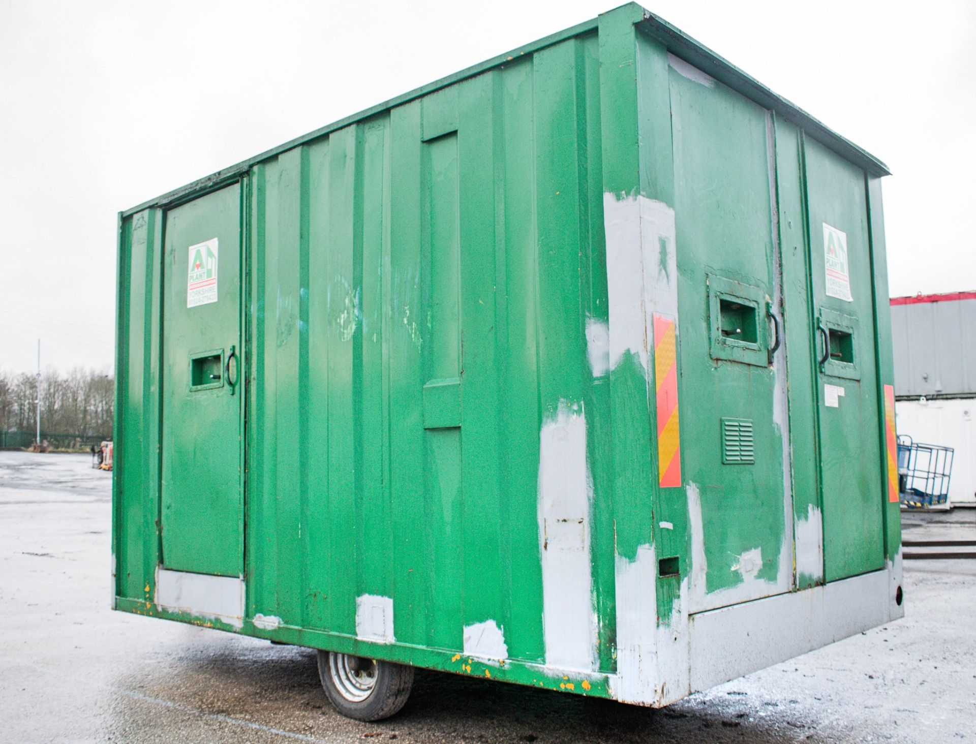 Groundhog 12 ft x 8 ft steel anti vandal mobile fast tow site welfare unit  Comprising kitchen, - Image 2 of 11