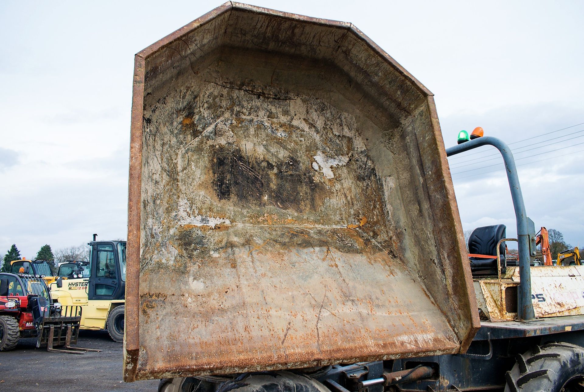 Benford Terex 6 tonne swivel skip dumper Year: 2007 S/N: E706FX443 Recorded Hours: 3056 D1278 - Image 8 of 19