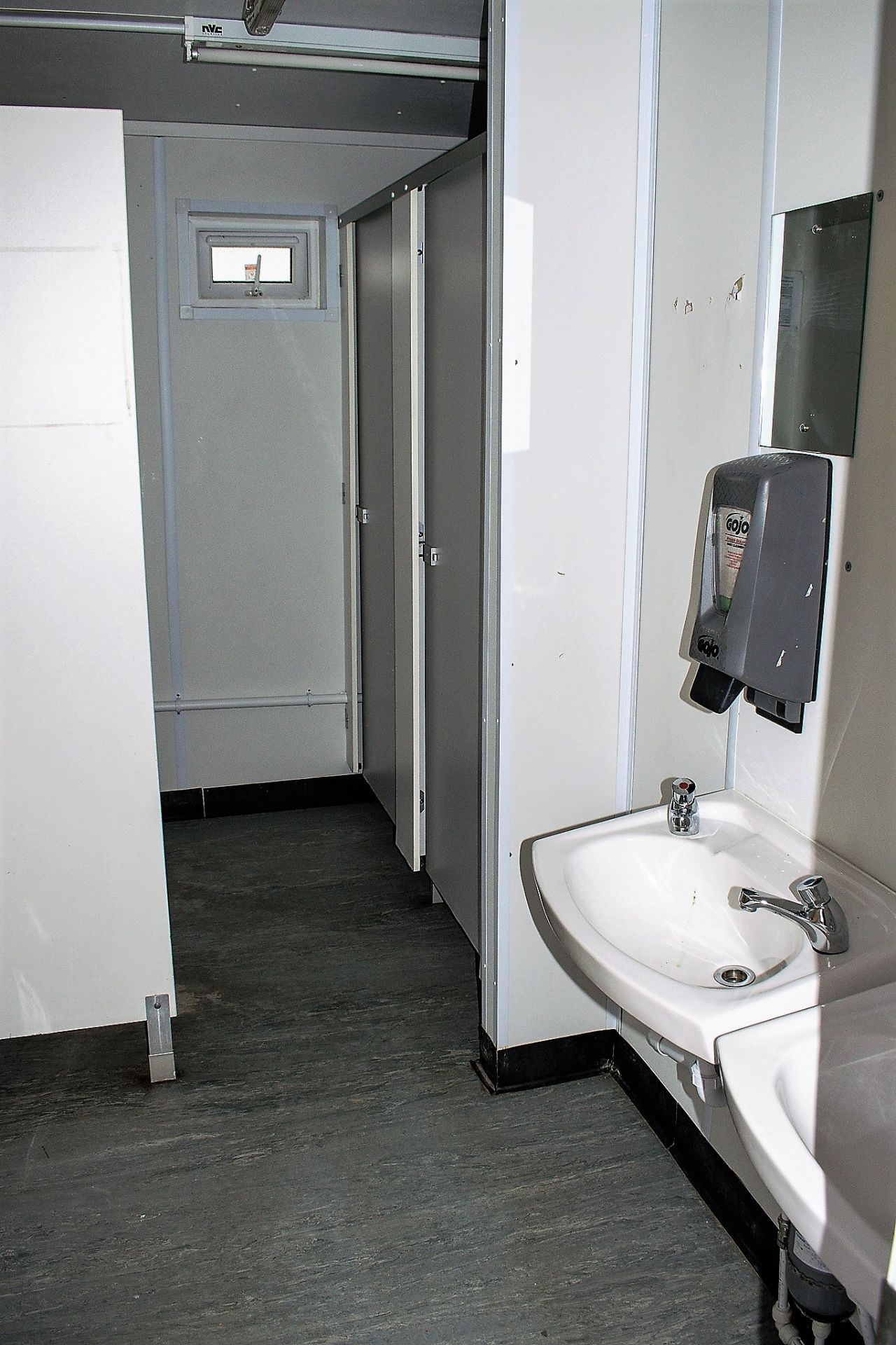 32 ft x 10 ft steel anti vandal toilet site unit Comprising of: Office, lobby, gents toilet (2 - - Image 8 of 12