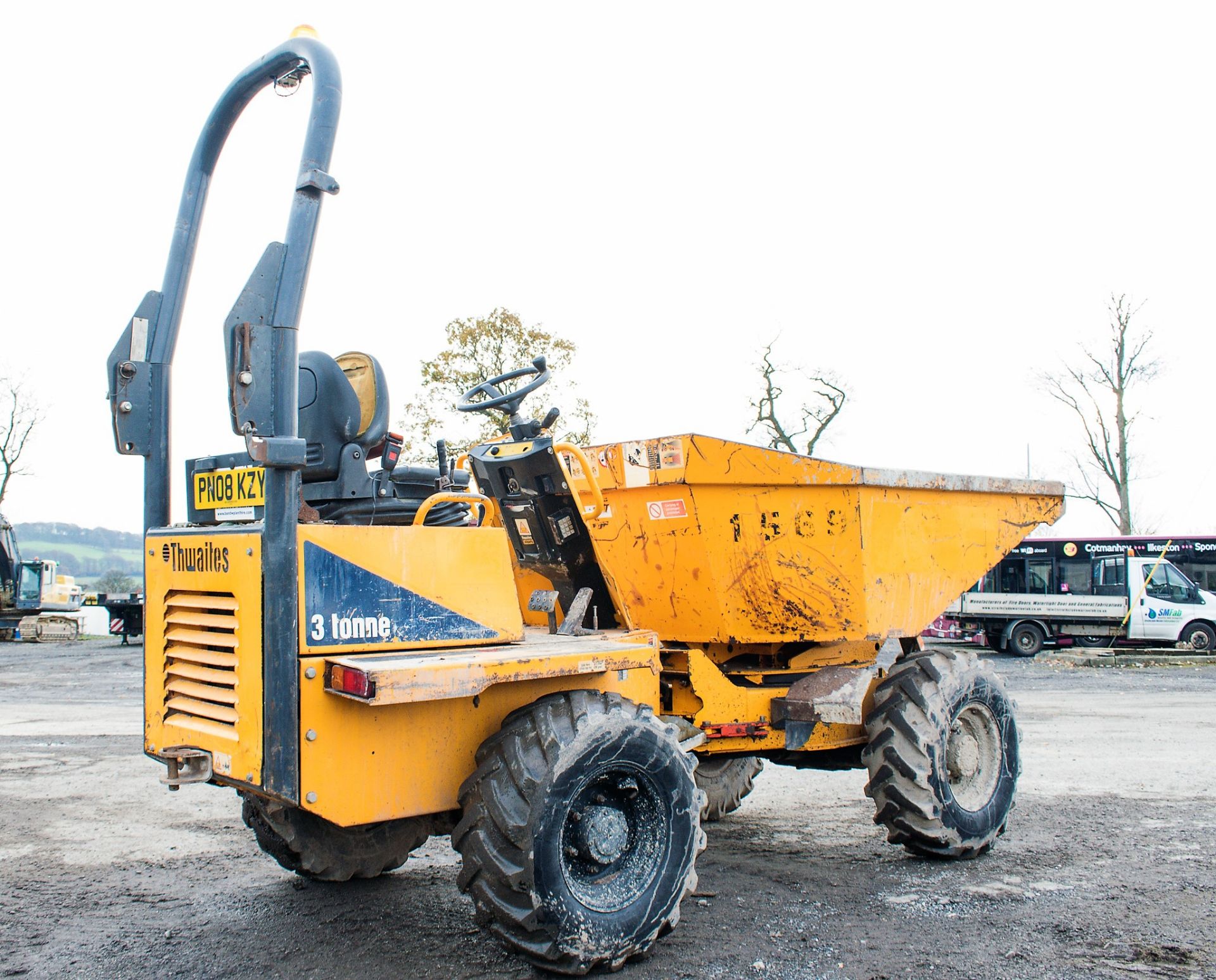 Thwaites 3 tonne swivel skip dumper Year: 2008 S/N: C2408 Recorded Hours: 2424 D1569 - Image 4 of 18