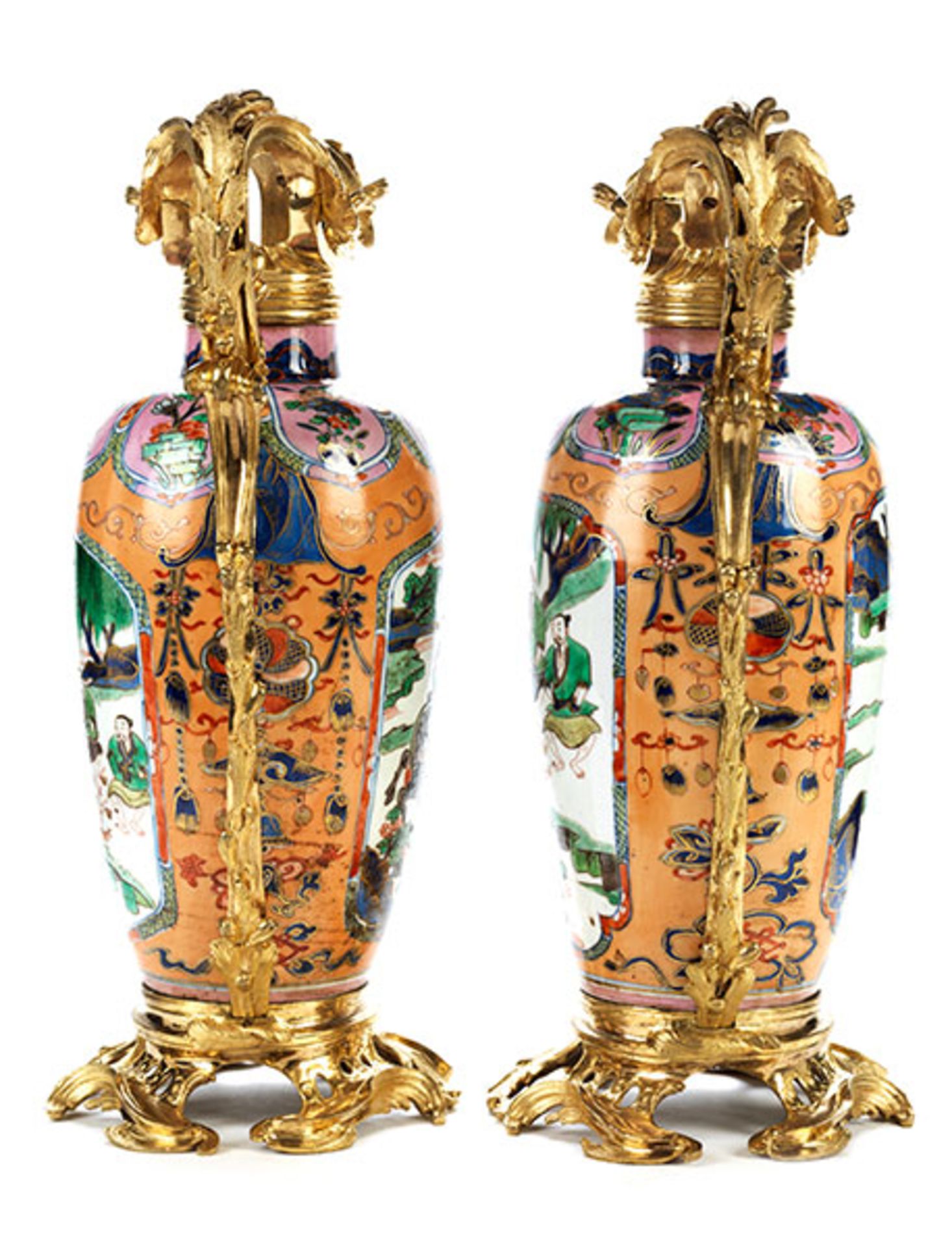 Paar montierte Famille Rose-Vasen Höhe: 33 cm. Durchmesser: 21 cm. Frankreich und China, 18. - Bild 4 aus 6