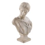Büste einer antikischen Frau Höhe: 63 cm. Rückwärtig ritzsigniert "GPUGI". Italien, 19. Jahrhundert.