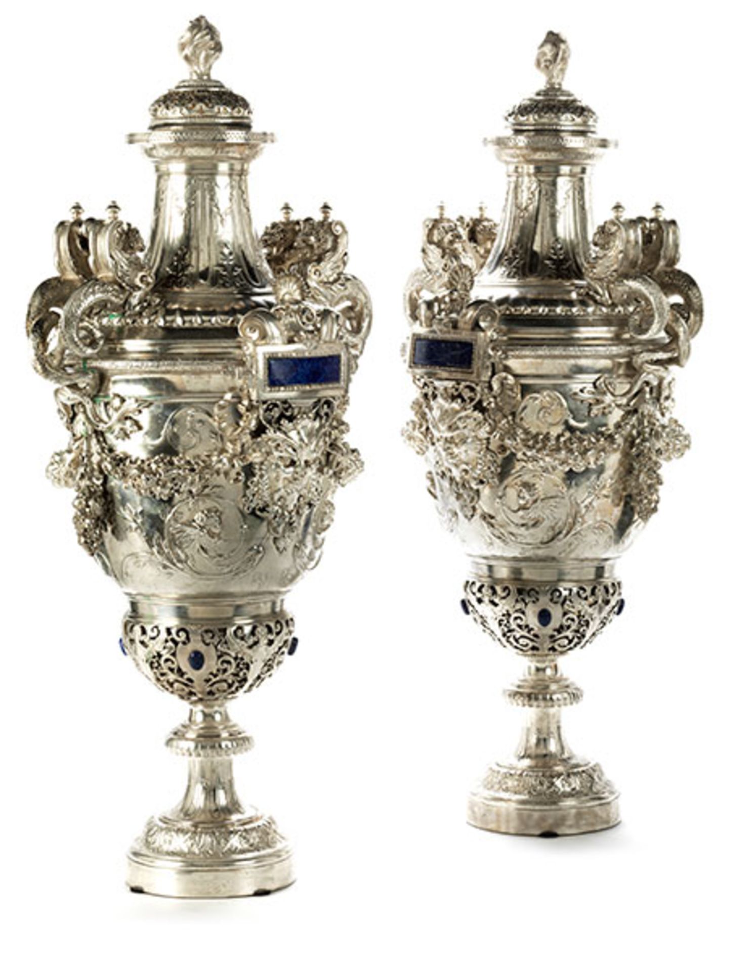 Paar große dekorative Vasen im klassizistischen Stil Höhe: 77 cm. 19. Jahrhundert. Profilierte, - Bild 3 aus 6