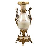 Große Onyxvase im orientalischen Stil Höhe: 87,5 cm. In der Art von Ferdinand Barbedienne (1810-