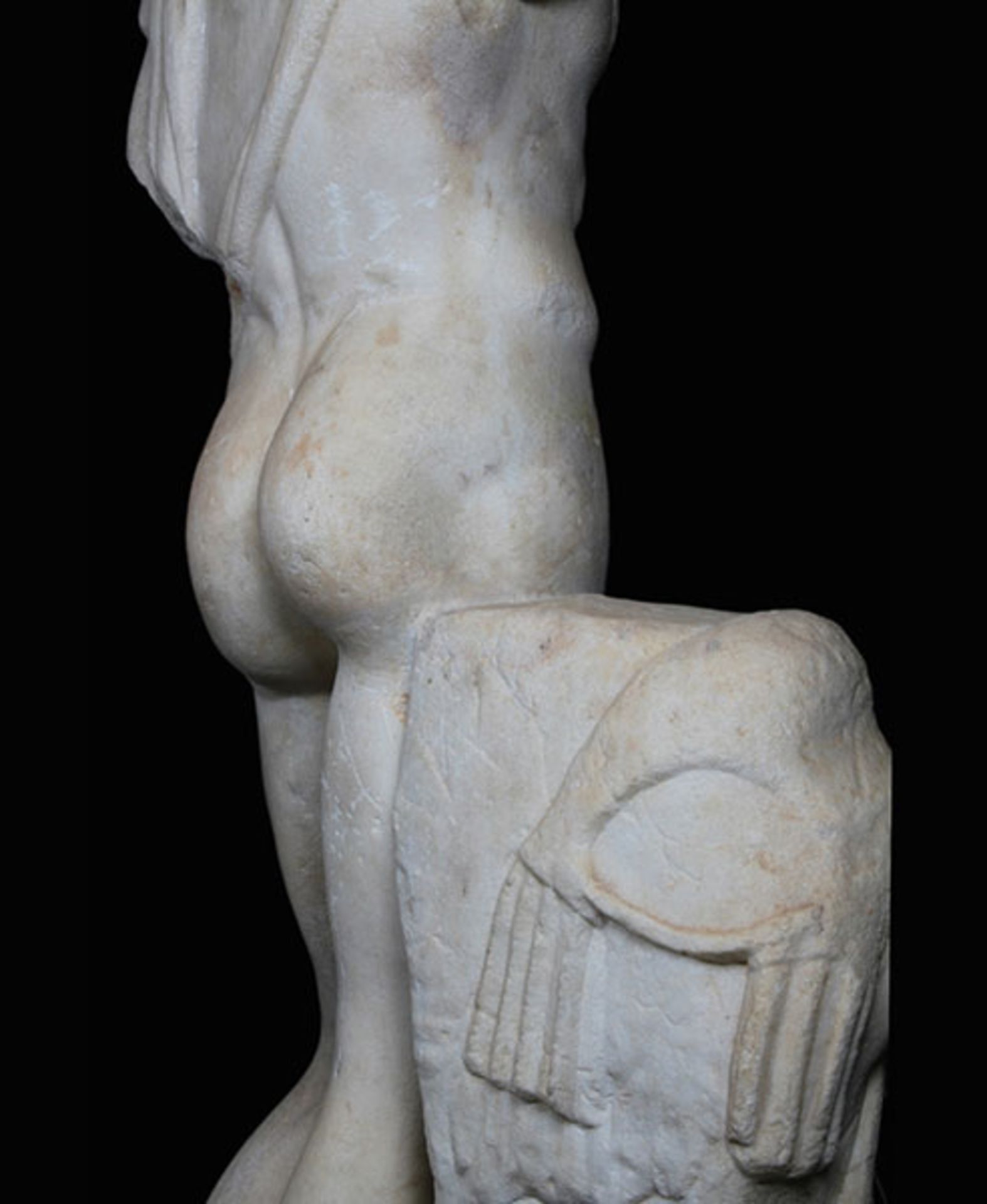 Bedeutende, lebensgroße römische Marmorfigur des Kriegsgottes Mars Höhe: 182 cm. Breite: 90 cm. - Bild 2 aus 10