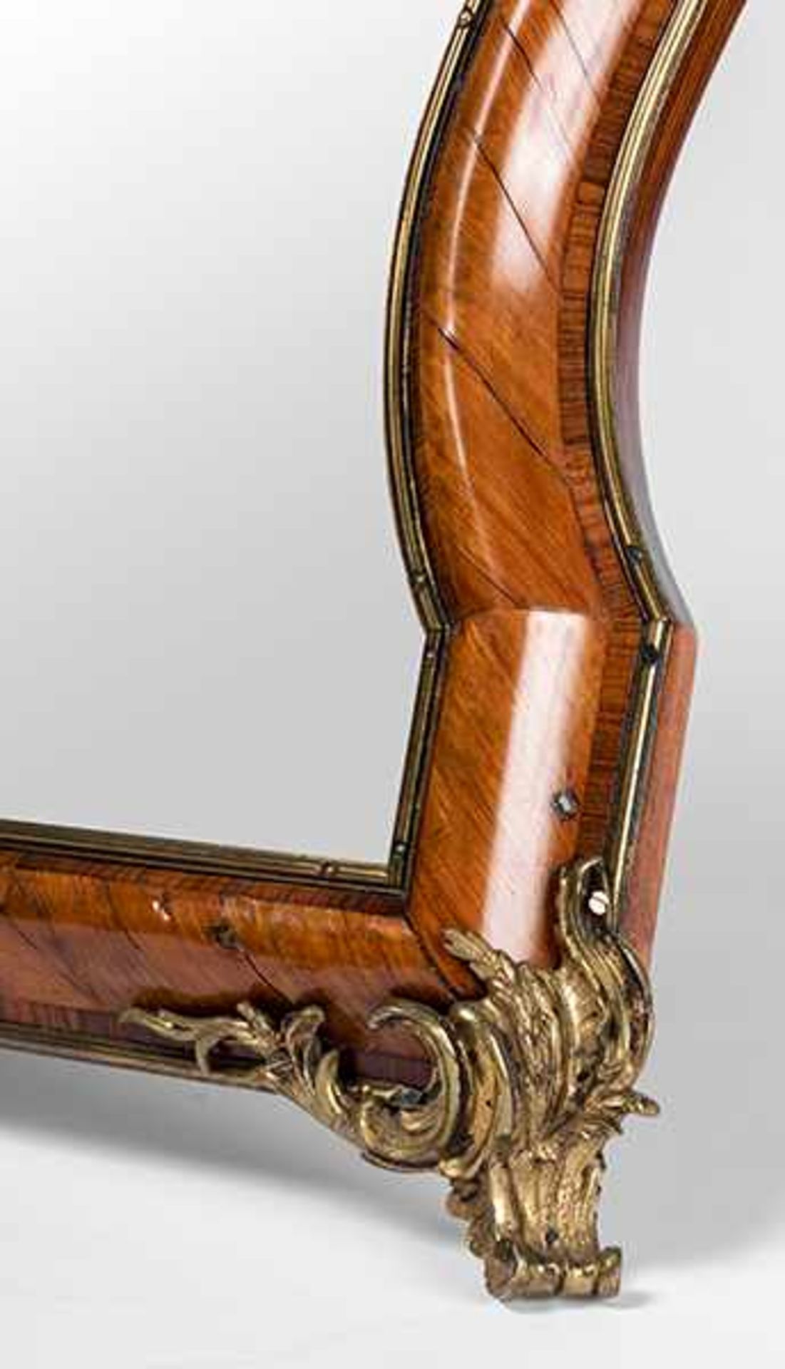 Louis XV-Toilettespiegel Höhe: 73 cm. Breite: 65 cm. Paris, um 1740. Eleganter passiger Spiegel - Bild 8 aus 13