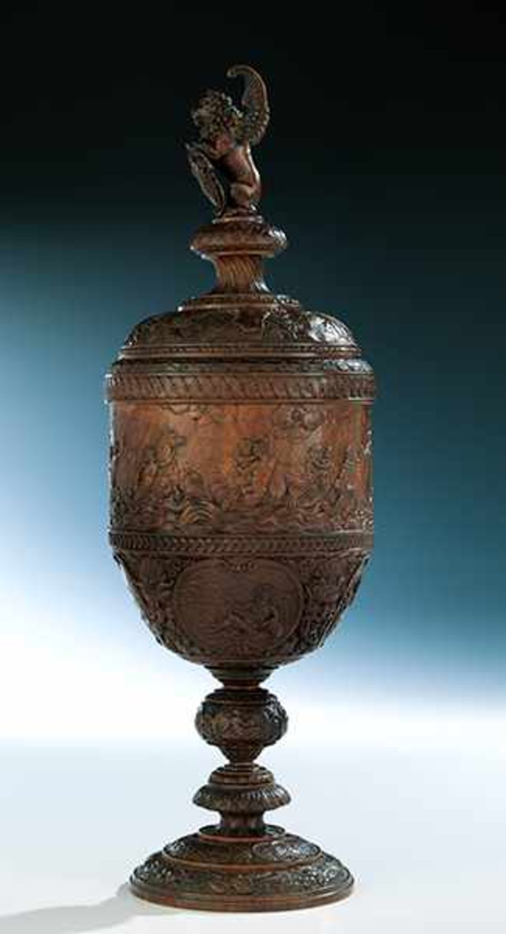 Rare lidded High Renaissance style trophy cup - Bild 3 aus 8