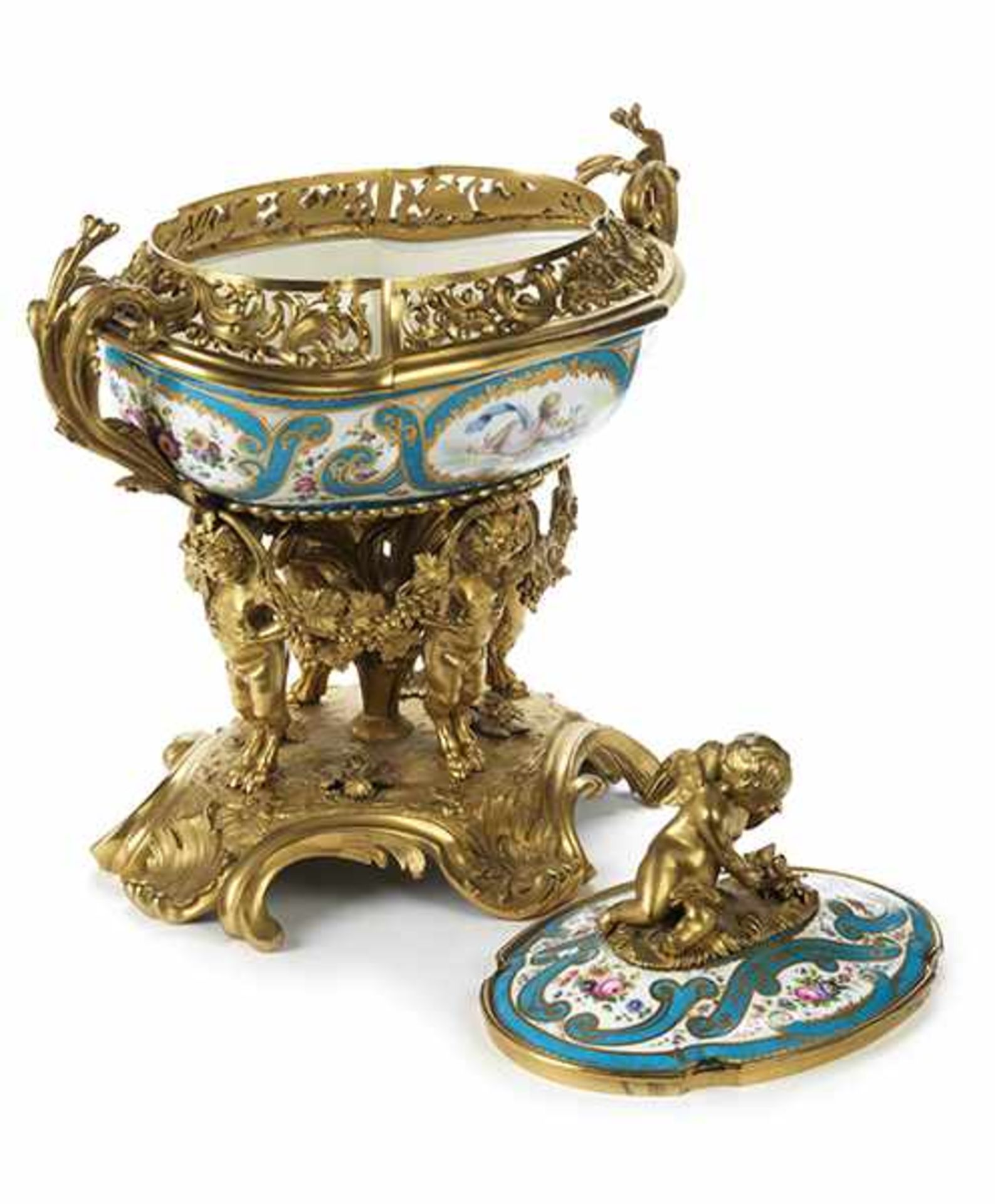 Prächtige Tafelaufsatz-Deckelschale im Louis XV-Stil Höhe: 39 cm. Länge: 36 cm. Tiefe 23 cm. - Bild 3 aus 5