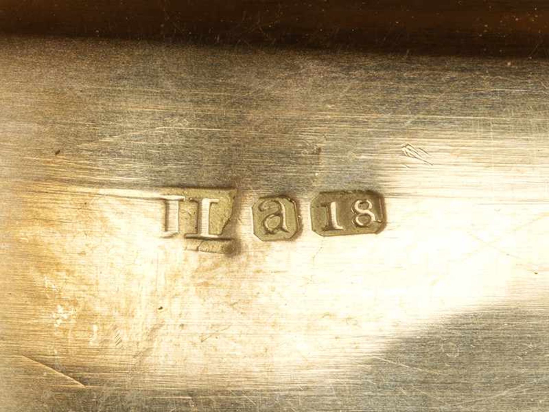 Londoner Golddose 1,8 x 8 x 5,3 cm. Gewicht: 114 g. Boden und Deckel punziert: Londoner Beschau - Bild 5 aus 7