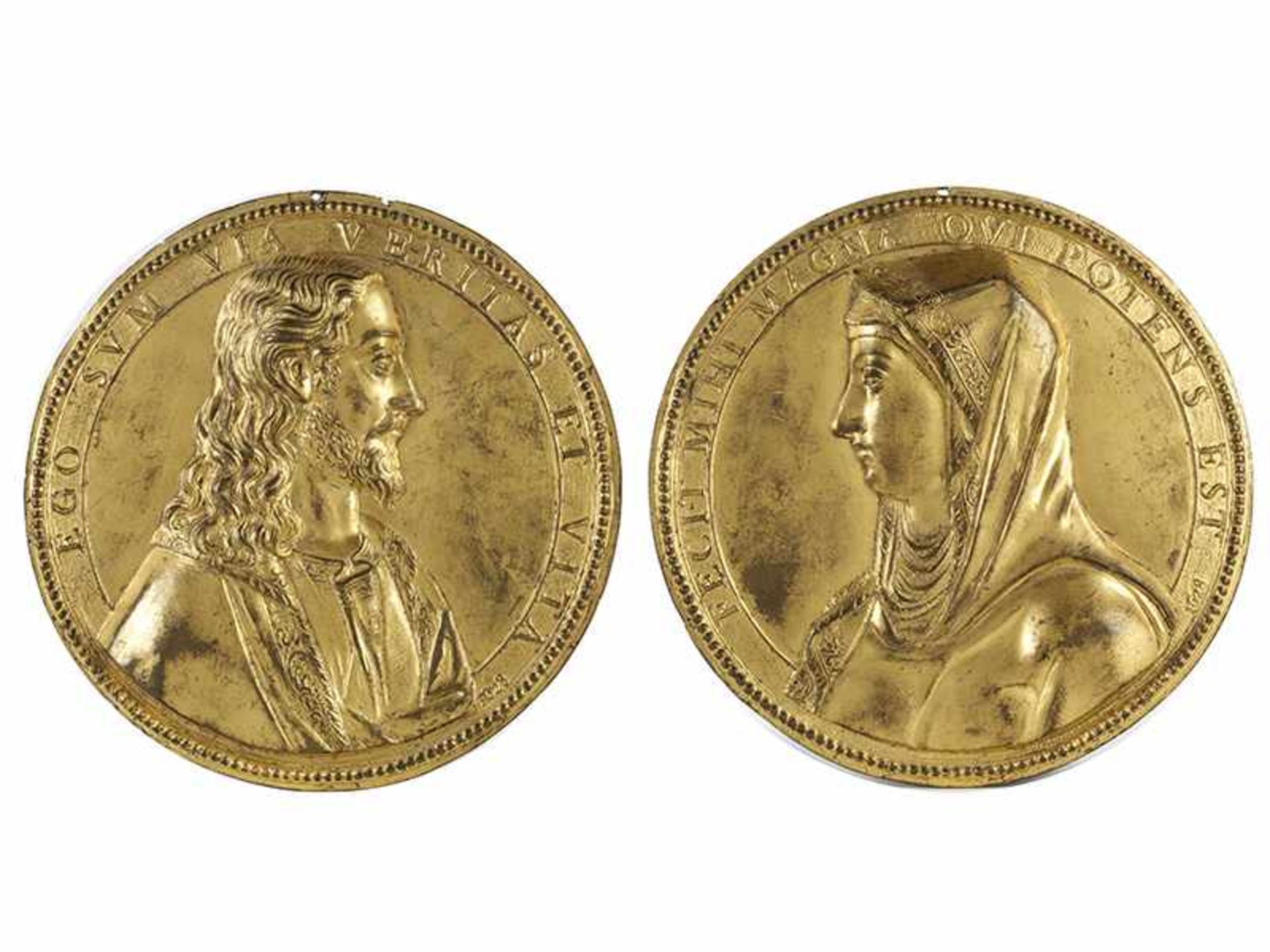 Paar vergoldete Relieftondi mit Büstendarstellungen Durchmesser: je 20 cm. Jeweils datiert "1628".