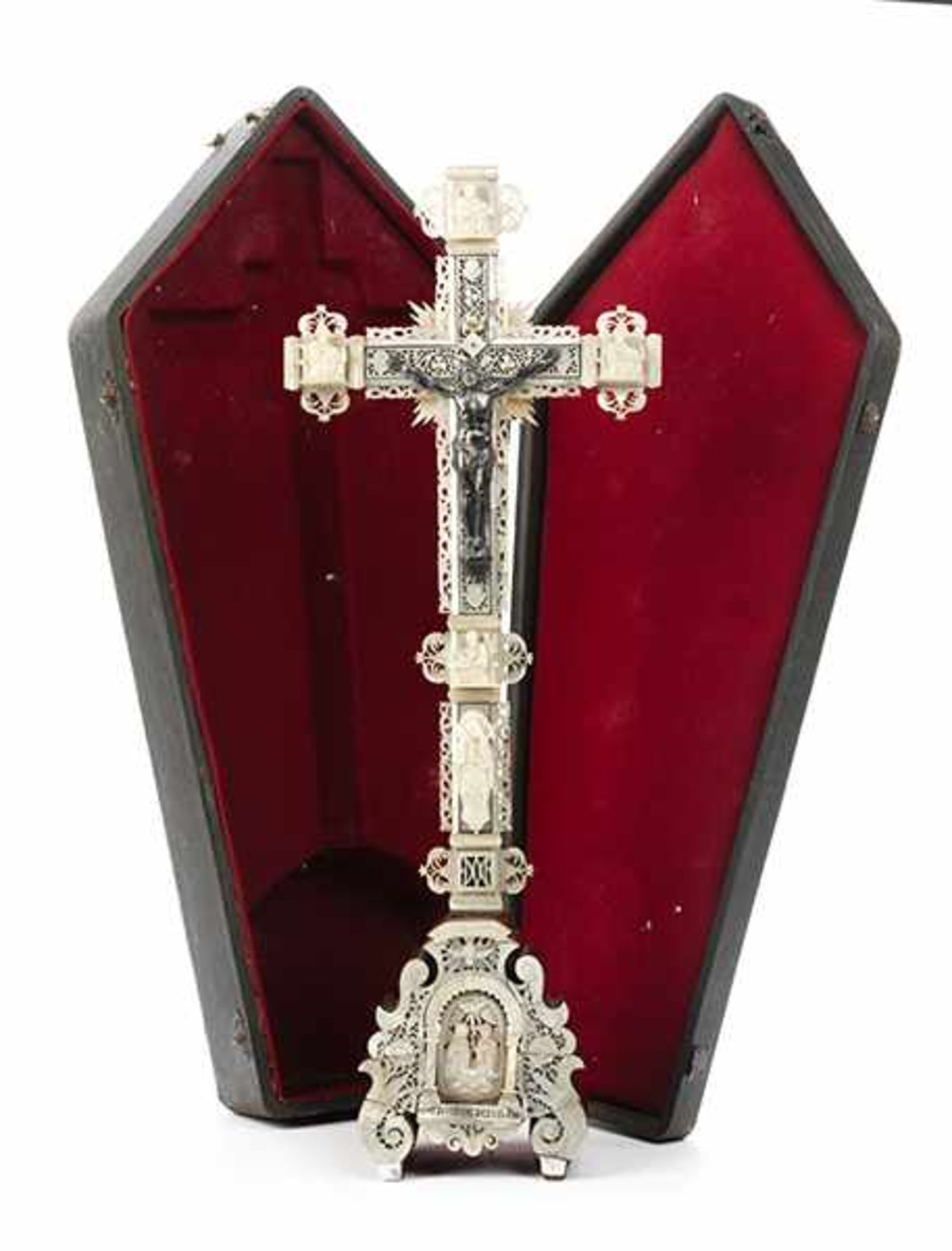 ELABORATLY CRAFTED ALTAR CROSS - Bild 5 aus 7