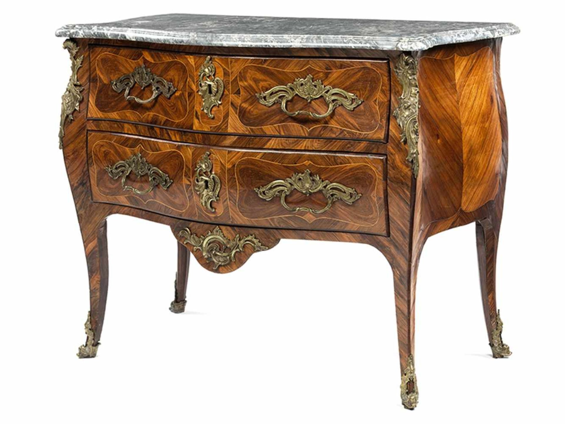 Louis XV-Kommode Höhe: 88 cm. Breite: 107 cm. Tiefe: 63 cm. Deutschland, 18. Jahrhundert. - Bild 5 aus 5