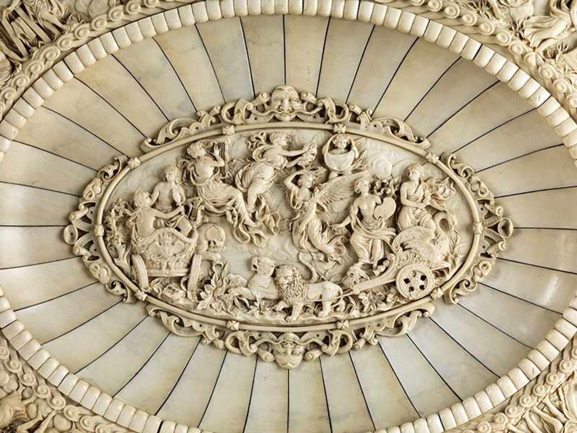 Large magnificent Historicism ivory platter - Bild 5 aus 9