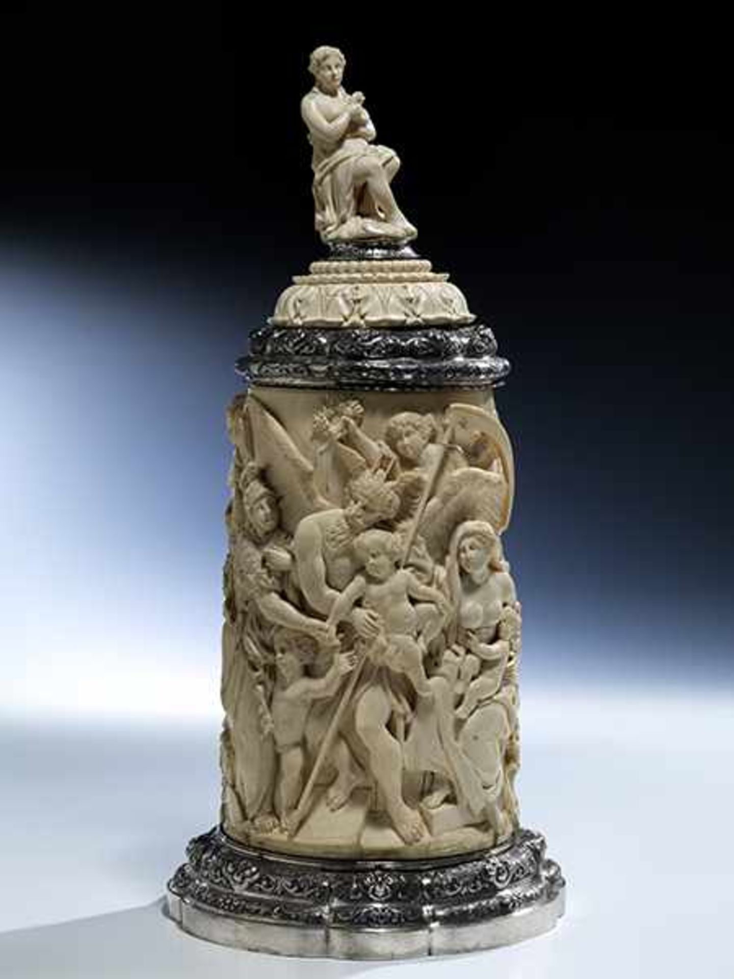 Large lidded cup in ivory with silver mounting