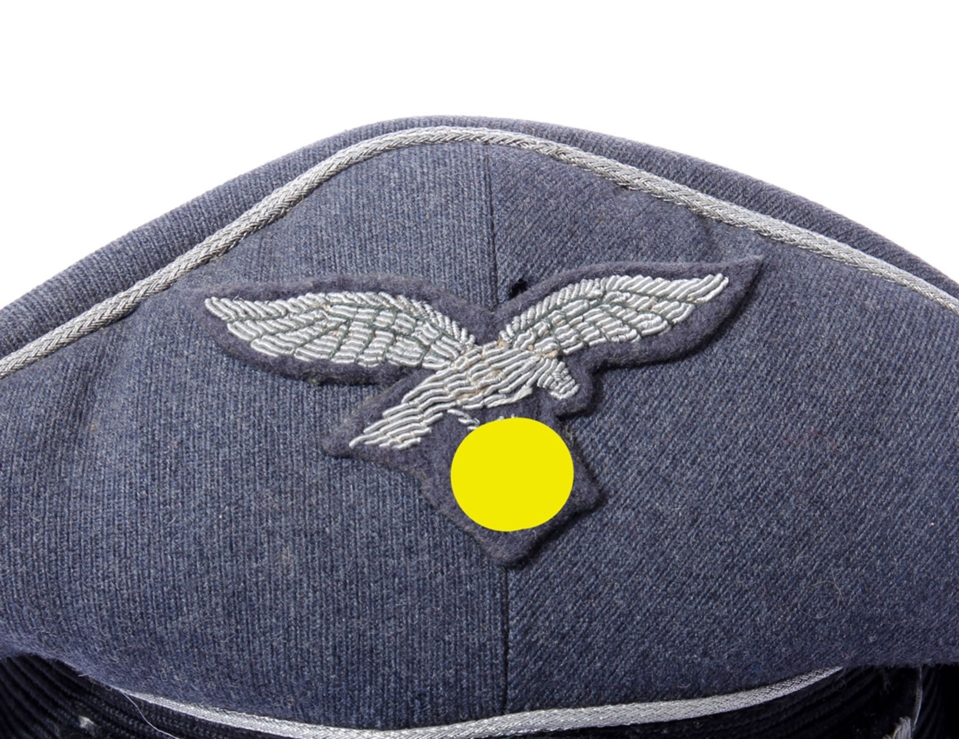 Luftwaffe Schirmmütze für Offiziere mit Adler, Schwinge und Sturmriemen, Verkaufsabteilung der - Bild 9 aus 9