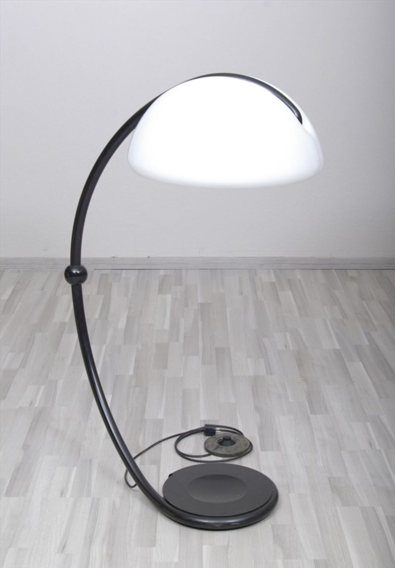 Elio Martinelli (1921- 2004), Bodenlampe, Martinelli Luce, 2.Hälfte 20.Jh., Modell "Serpente",