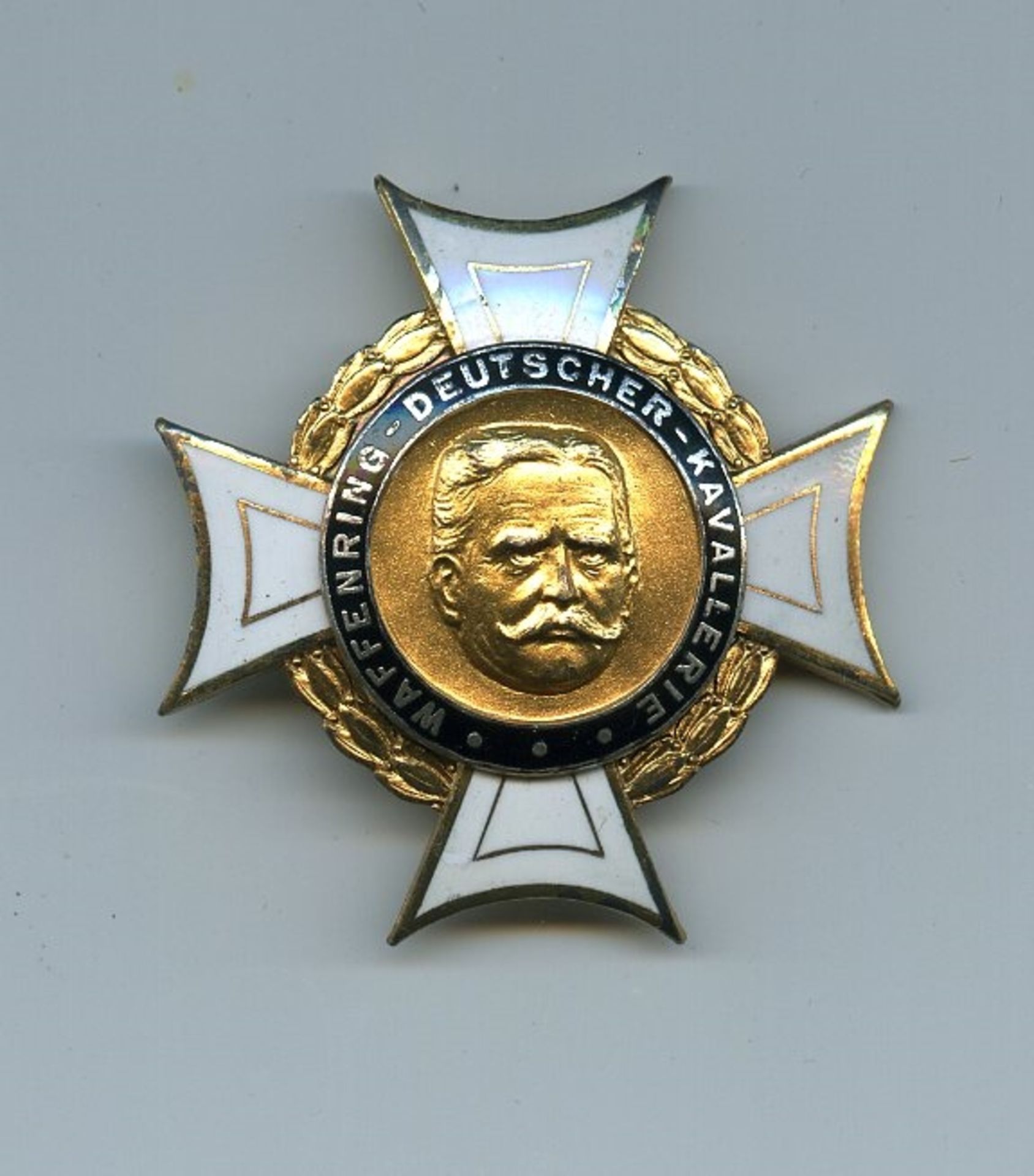 Mackensen Ehrenkreuz 1. Klasse im Etui, vergoldetes Steckkreuz, emaillierte Kreuzarme,