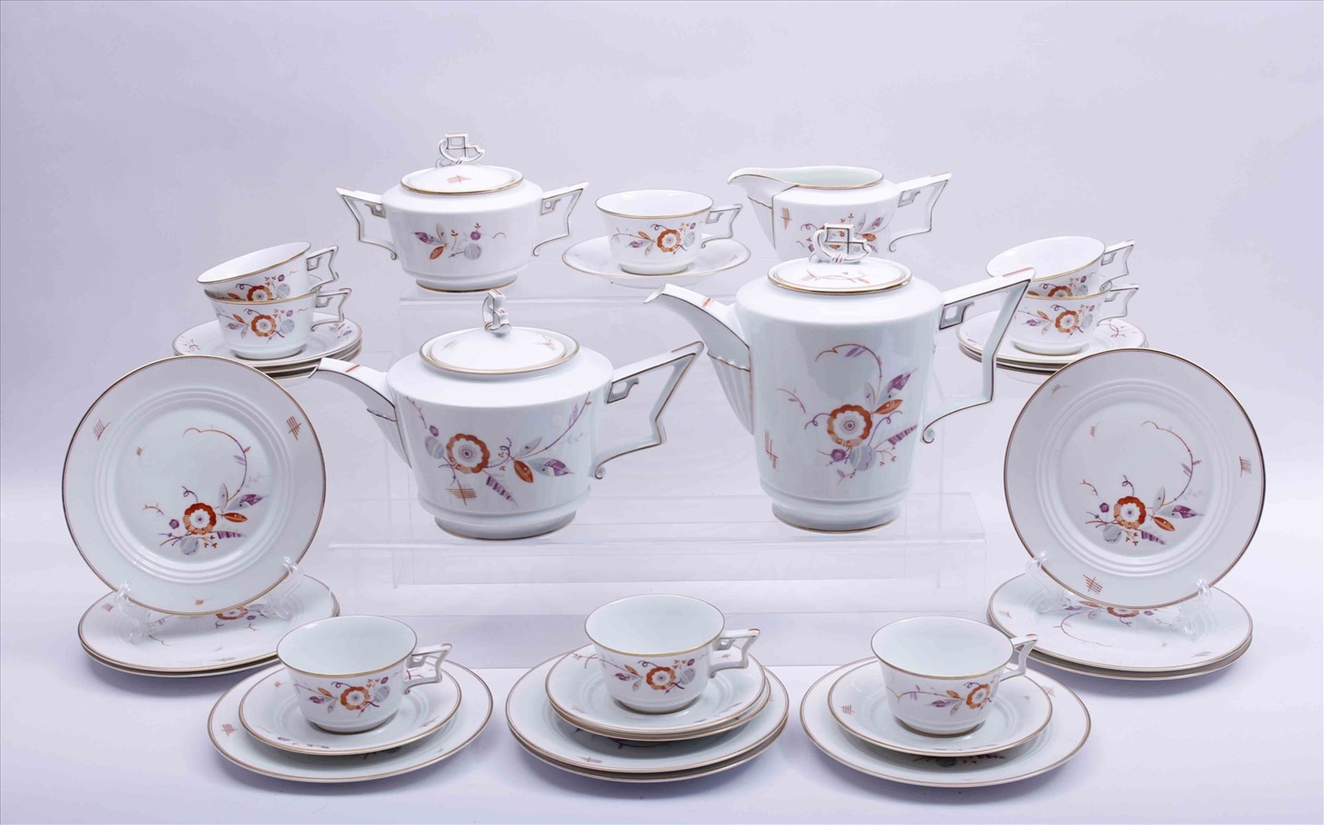 Art-Deco-Tee/Kaffee-Service, Rosenthal, um 1930, Modell "Tirana", 33-tlg., stilisierter Floraldekor,