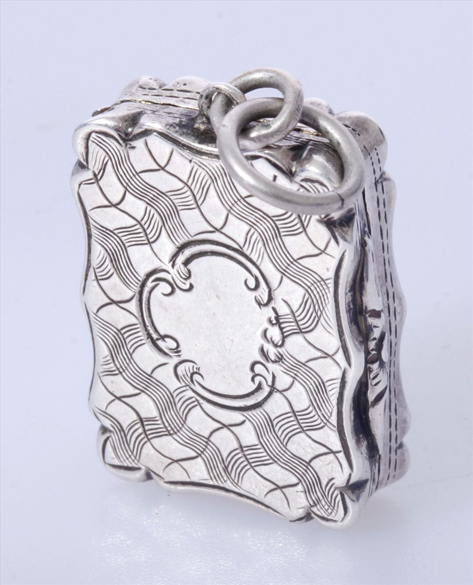 Kleine Riechdose, 925er Silber, Birmingham, 1854, rechteckige, passige Form, scharnierter Deckel,