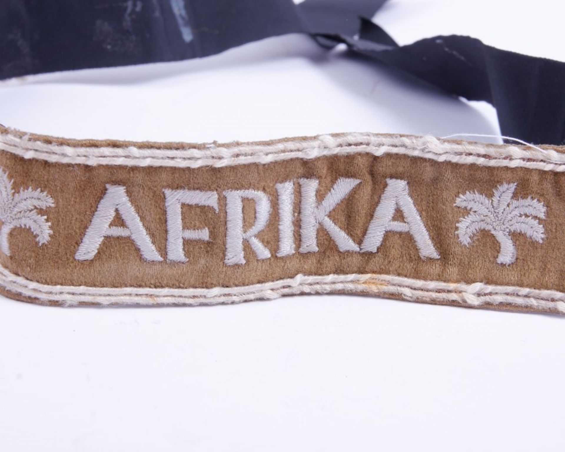 Ärmelband Afrika, Ärmelband Afrika auf Kamelhaar in der Standardausführung, aufgenäht auf ein - Bild 2 aus 3