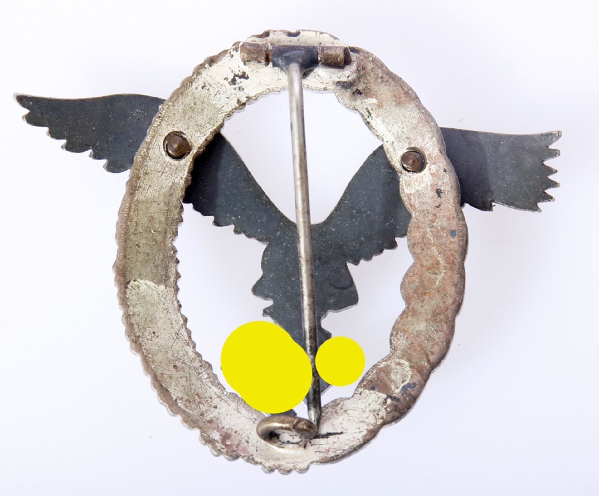 Flugzeugführerabzeichen der Luftwaffe, Buntmetall, mit altersgemäßen Tragespuren, Adler und Kranz - Bild 2 aus 7