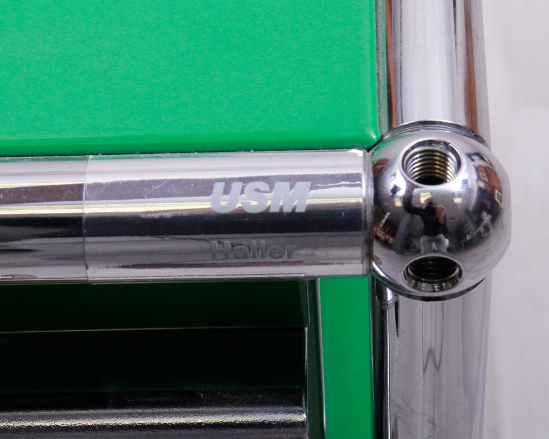 Kleiner Rollschrank, USM Haller, 21.Jh., hochrechteckig, 3-schübig, Metall, grün lackiert bzw. - Bild 5 aus 5