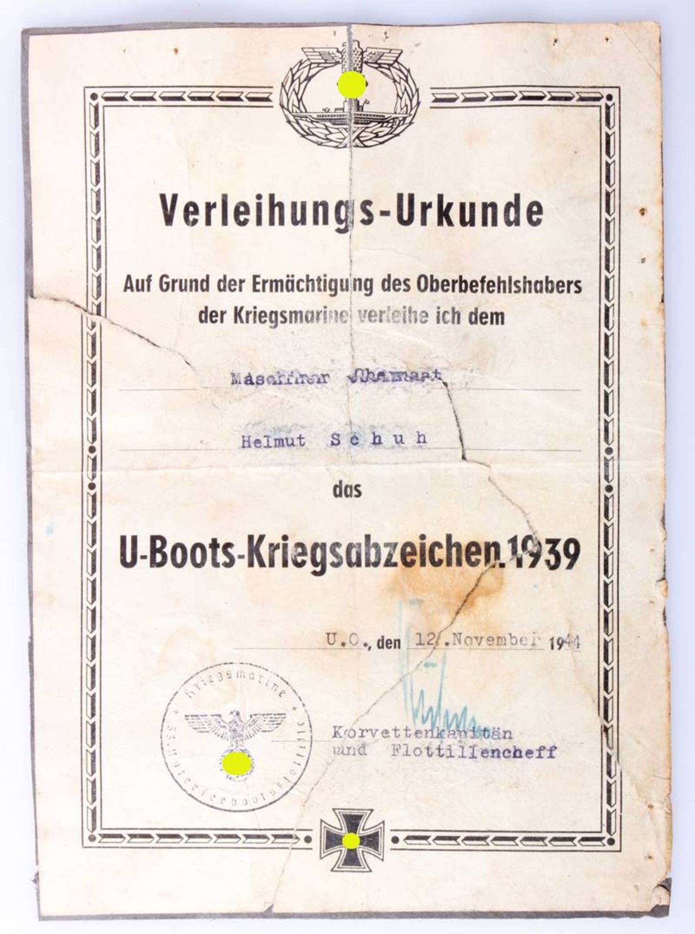 Verleihungsurkunde U-Boots-Kriegsabzeichen 1939A5, OU Ritterkreuzträger Kahnke. Die Urkunde ist