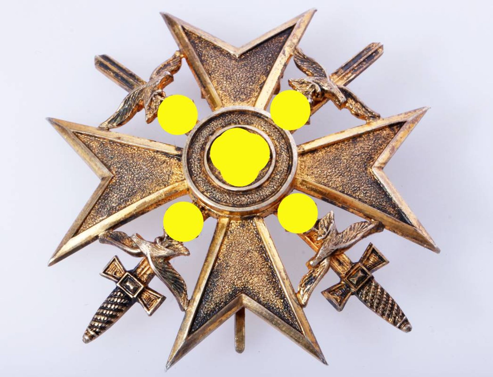 Deutsches Spanienkreuz in Gold mit SchwerternKreuz rückseitig gestempelt mit 900. Herausragendes