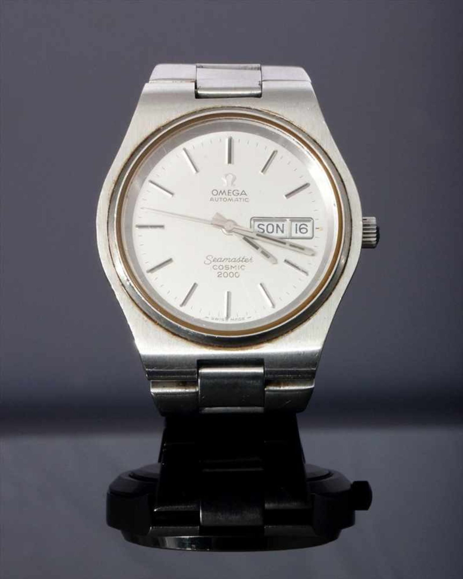 Herren-Armbanduhr Omega, Modell "Seamaster Cosmic 2000" Day Date Stahluhr aus den 1970er Jahren,