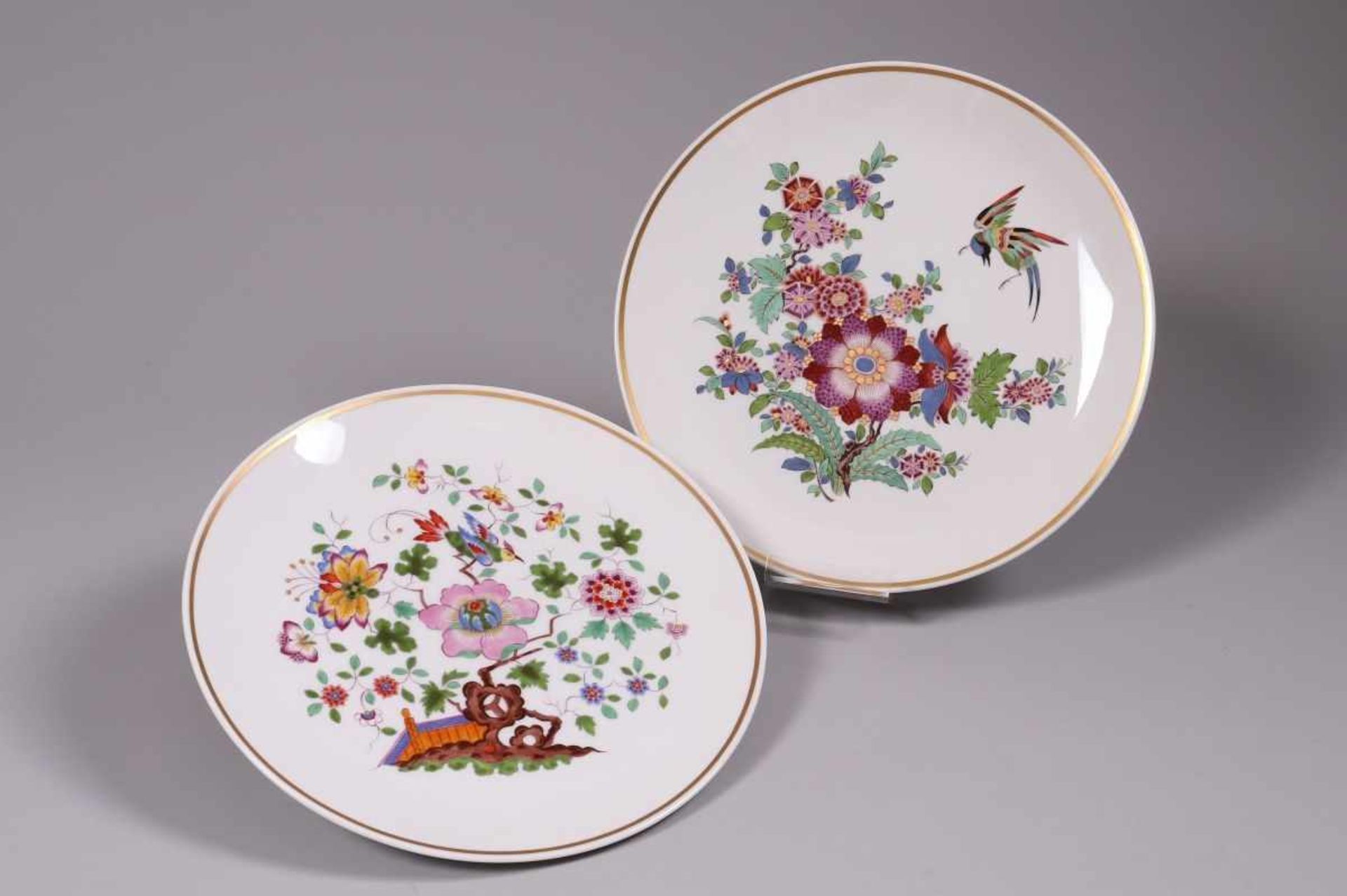 Zwei WandtellerMeissen, 2.H. 20.Jh., "Kakiemon-Dekor", im Boden Schwertermarke, jeweils mit