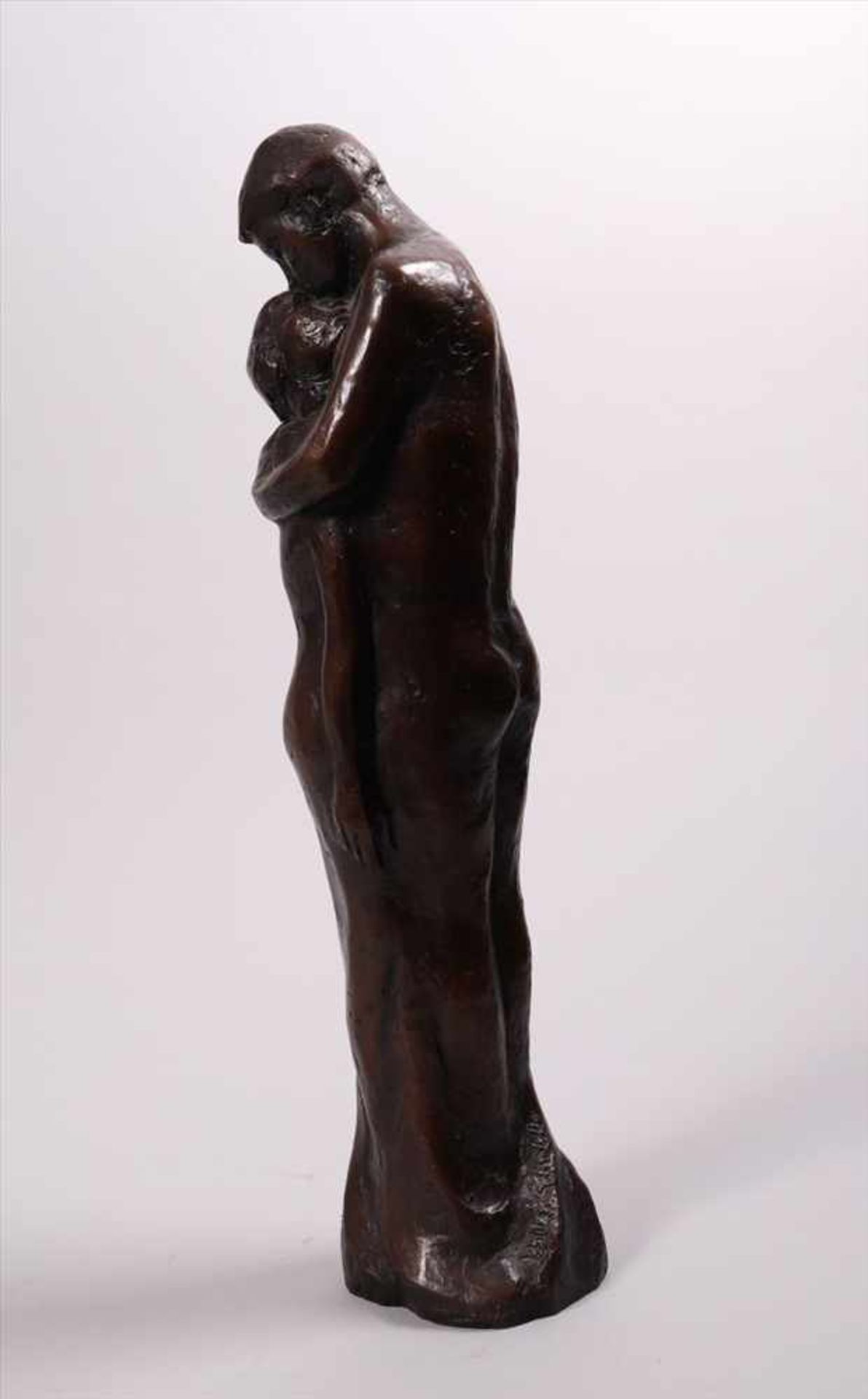Ulla Scholl (1919, Darmstadt - 2011, Dachau)"Ewiger Frühling", Paar in inniger Umarmung, Bronze, - Bild 3 aus 5