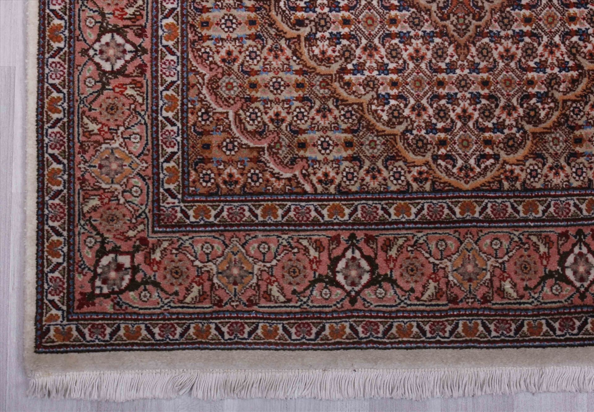 Teppich, TäbrizPersien, mit Seide, sehr fein, 80x250cmTäbriz, Persia, with silk, very fine, - Bild 2 aus 3