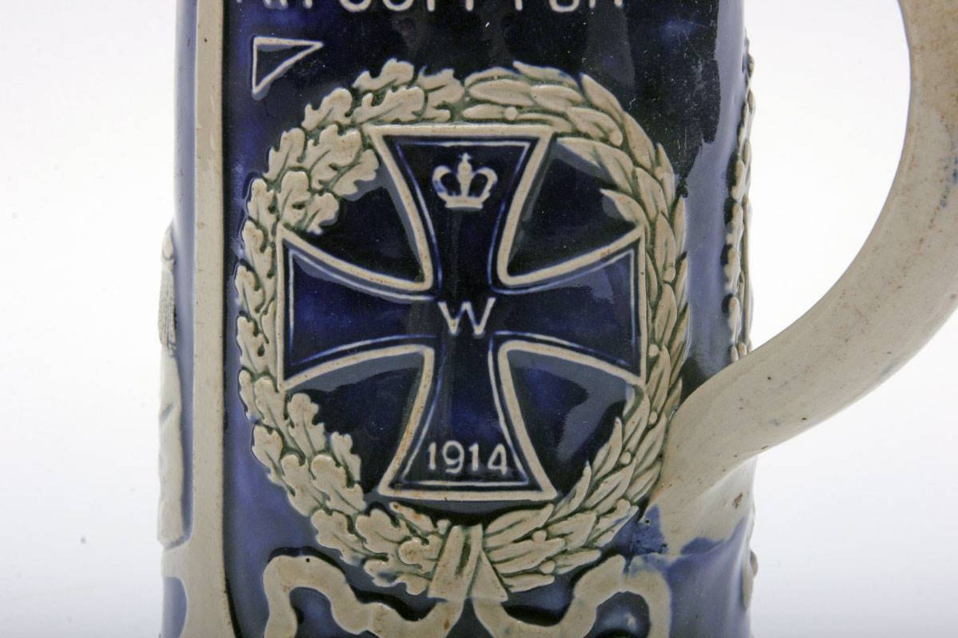 ReservistenkrugSteinzeug, tlw. blau glasiert, Reliefprägung mit schauseitigem Hindenburg-Porträt, - Bild 4 aus 5
