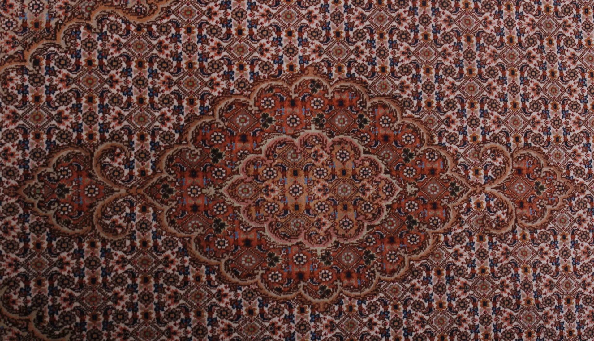 Teppich, TäbrizPersien, mit Seide, sehr fein, 80x250cmTäbriz, Persia, with silk, very fine, - Bild 3 aus 3