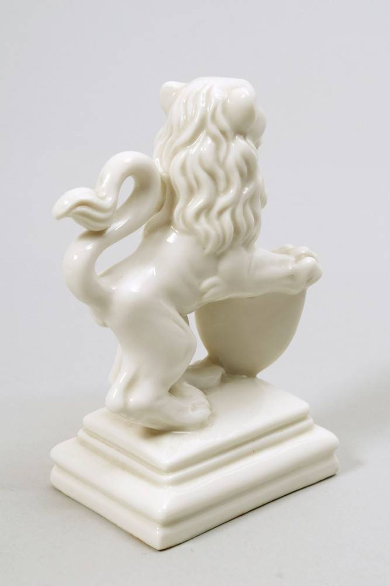 Lion Nymphenburg, 2nd half 20th C., porcelain, original box, marked, H: 9,5cm, tail restored, some - Bild 3 aus 5