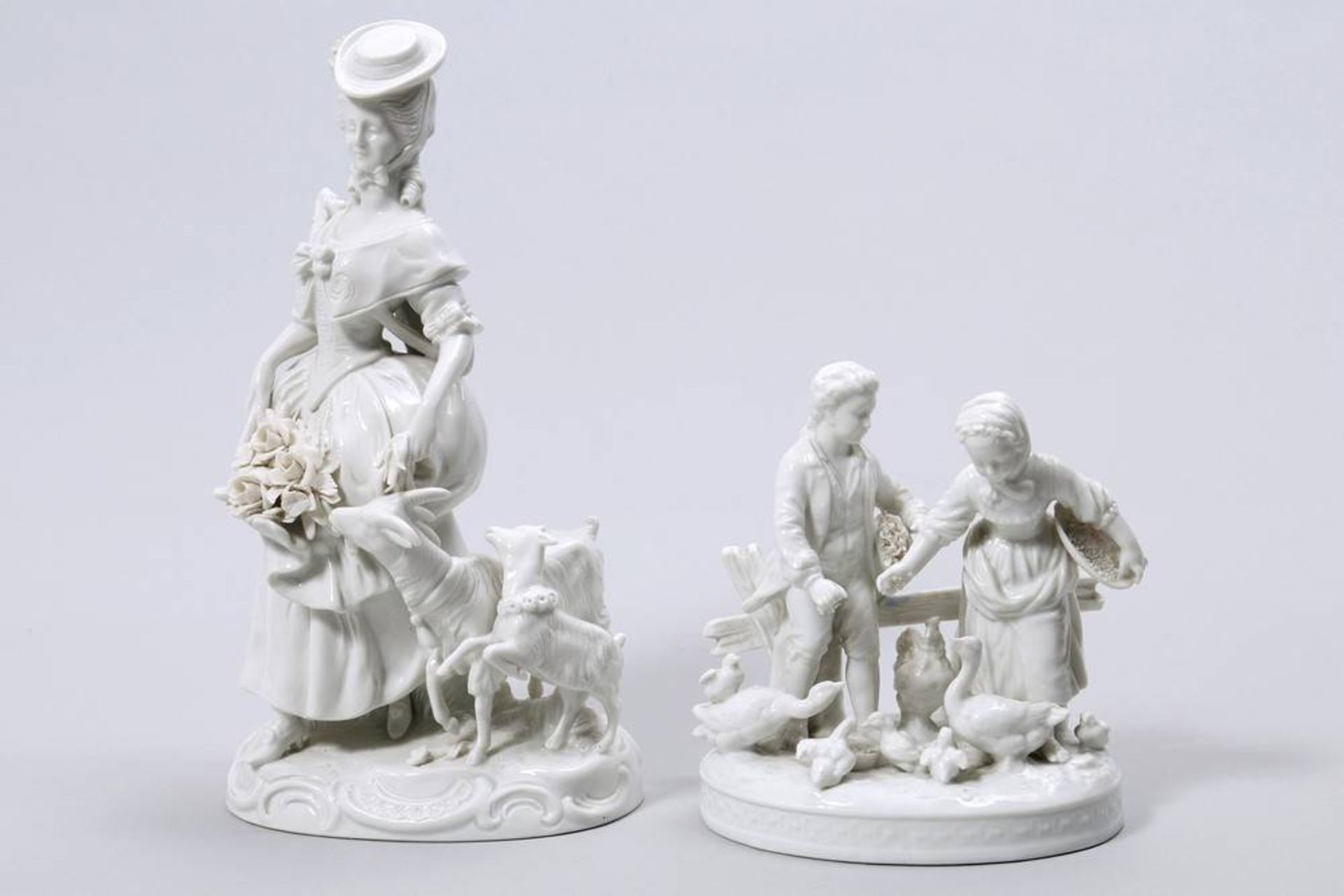 2 figural groups german, 20th C., porcelain, marked, H: 14-25cm, minor chips2 Figurengruppen