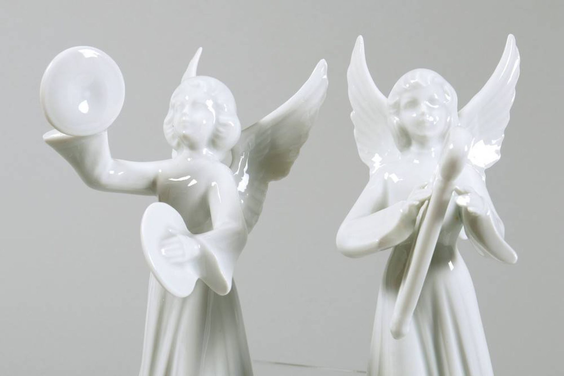 Angel choir poss. Sandizell, 20th C., porcelain, H: ca. 15cm, few minor chipsEngelskapelle - Bild 3 aus 4