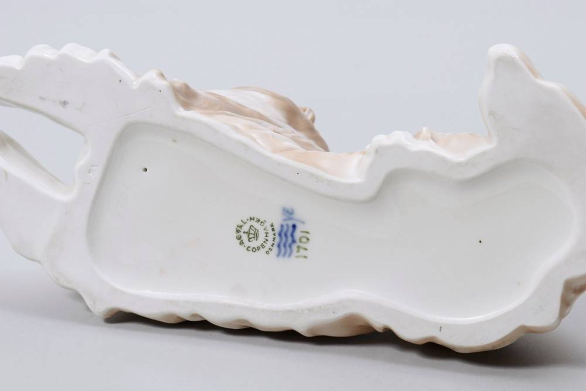 Reclining Collie Royal Copenhagen, ca. 1970, design Peter Herold, porcelain, marked, modell No. " - Bild 5 aus 5