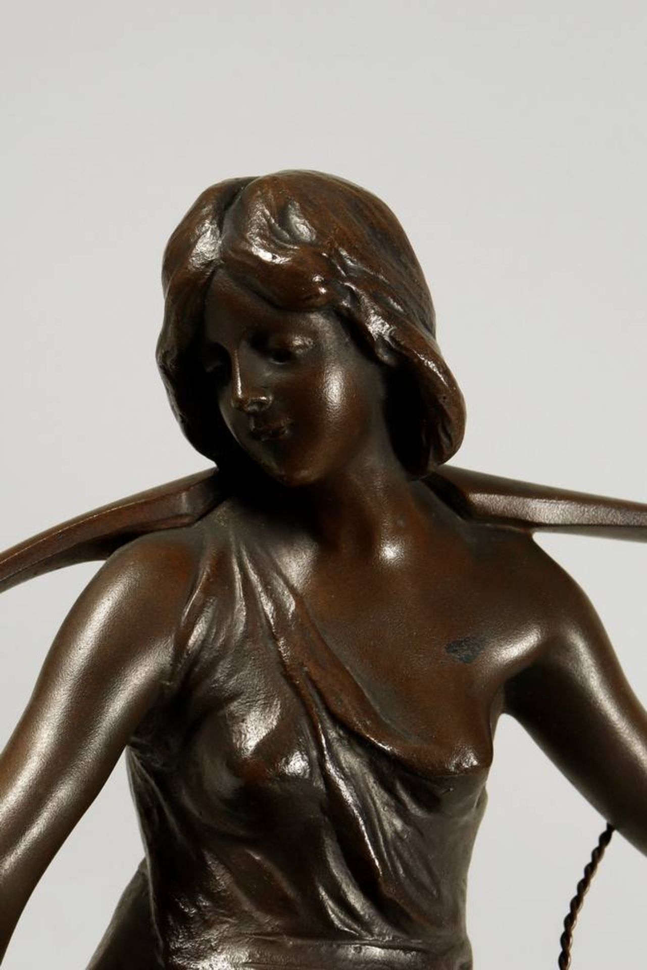 Paul Ludwig Kowalczewski (1865 - 1910) Bronze, female watercarrier, H ca. 33cmPaul Ludwig - Bild 2 aus 6