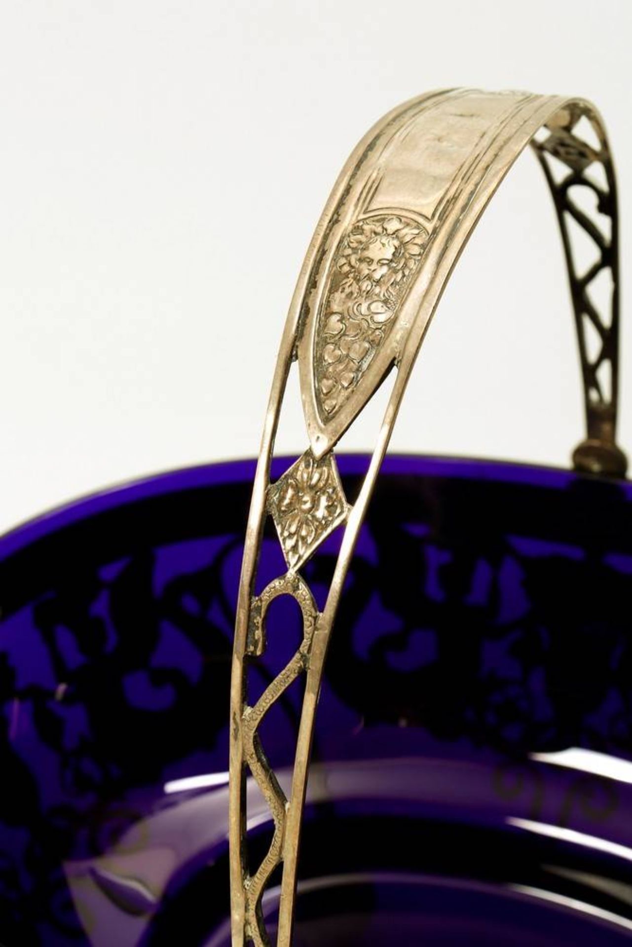 Empire Basket silver, poss. German, blue glass inset, ca. 457,5g (excl. inset), HxWxD: 25,5x26x18cm, - Bild 3 aus 4