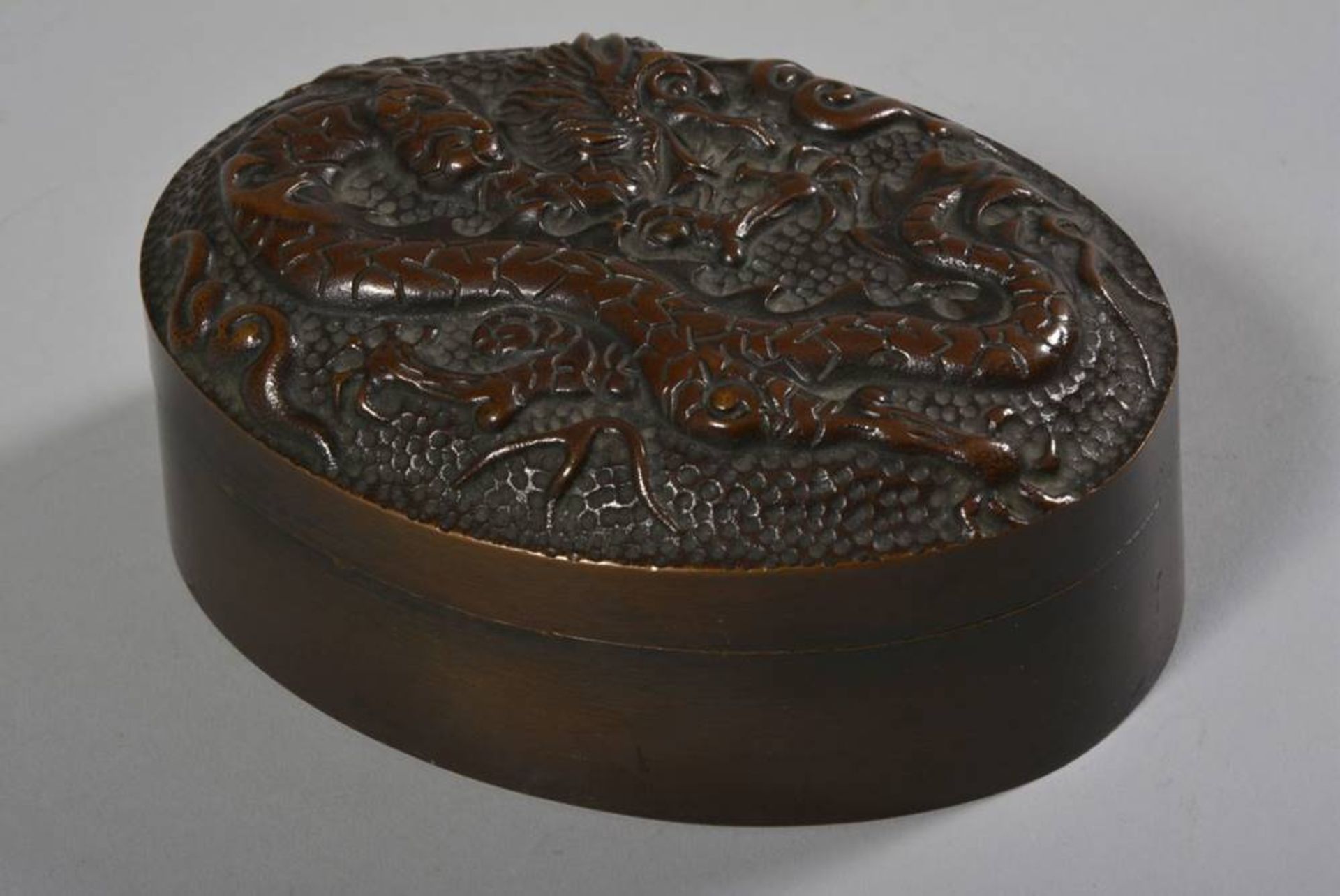 Art-Nouveau box bronze, Lauchhammer, ca. 1925, 5x13,5x9,5cm, signs of ageJugendstil-Dose Bronze,