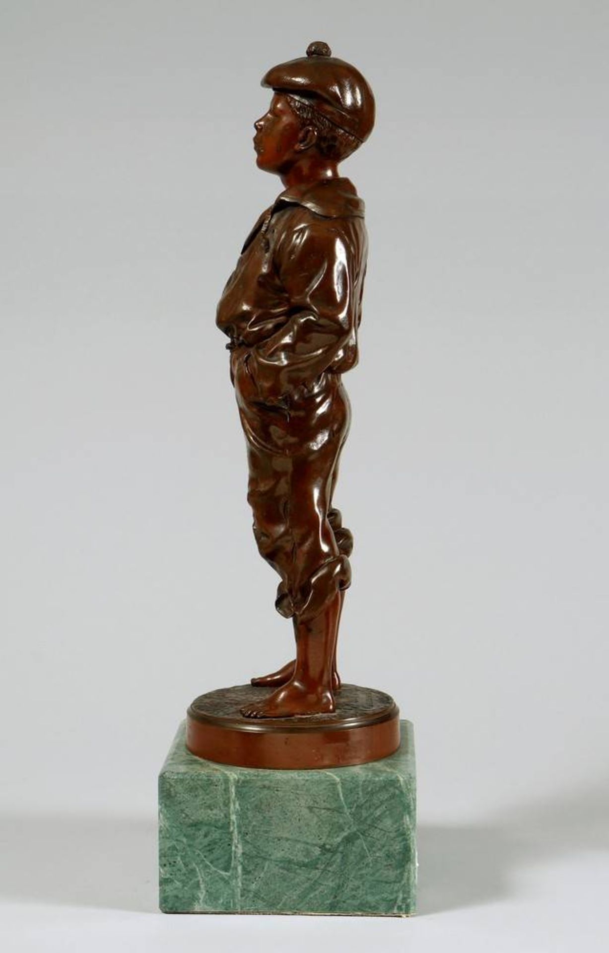 Victor Szczeblewski (polish, activ 1875 - 1900), "Mousse Siffleur", bronze on marble base, signed "V - Bild 2 aus 7