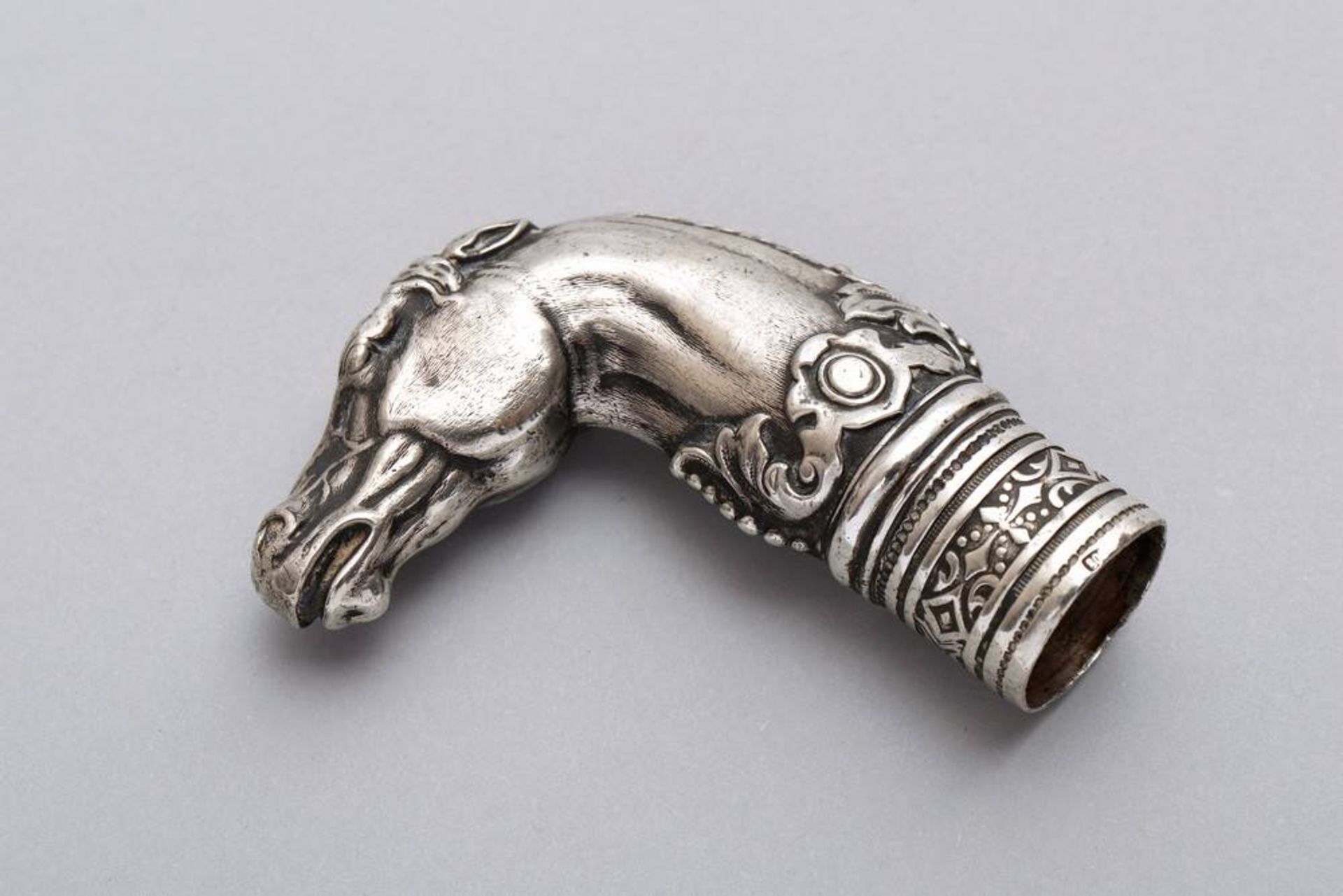 Cane handle silver, possibly german, ca. 1900, horse head, ca. 37g (filled), H: 6,5cm, signs of