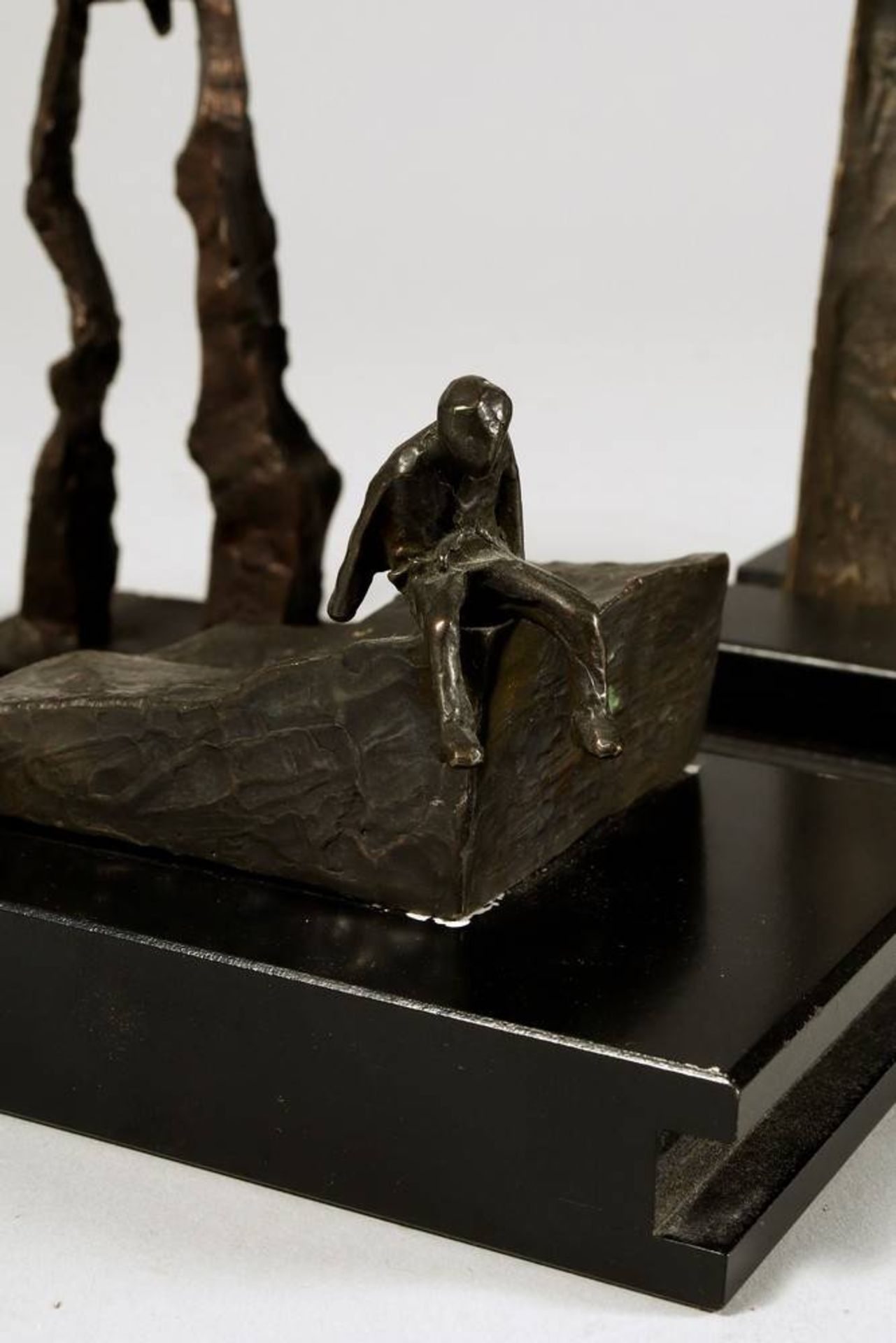 4 small sculptures bronze, patinated, abstract subject matter, unsigned, H: 5,5-13cm4 kleine - Bild 5 aus 6