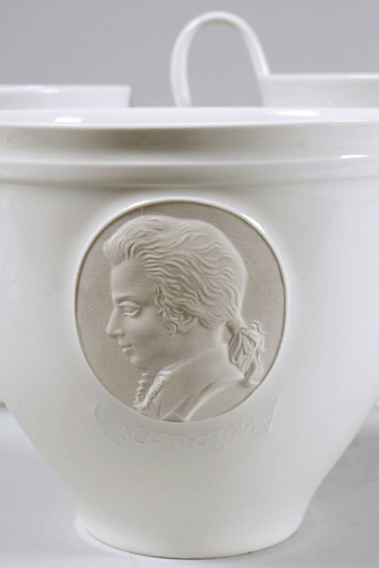 3 cachepots, KPM-Berlin 20th C., design Siegmund Schütz, 1935, 2 showing portraits of Hölderlin - Bild 2 aus 3