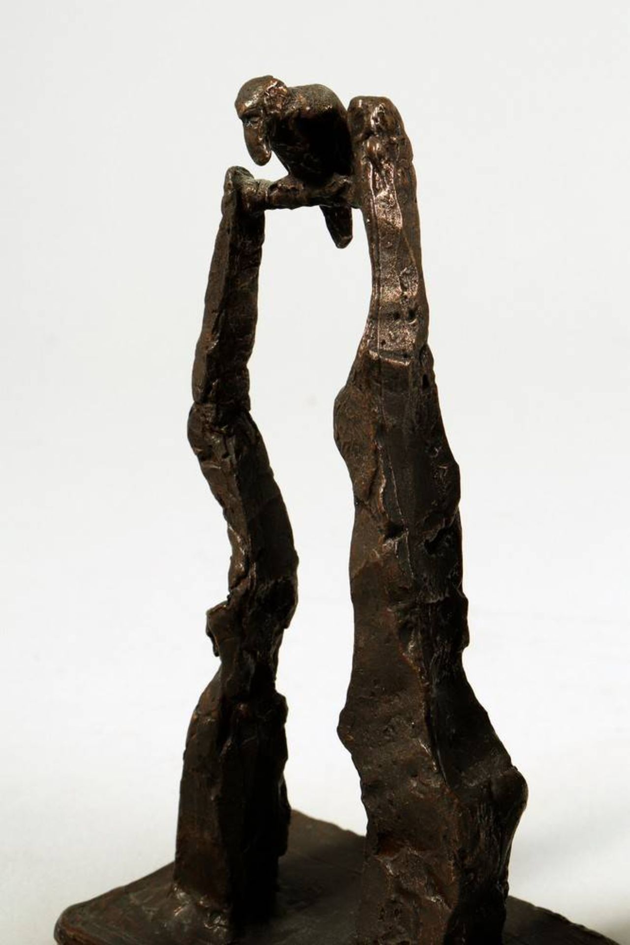 4 small sculptures bronze, patinated, abstract subject matter, unsigned, H: 5,5-13cm4 kleine - Bild 2 aus 6